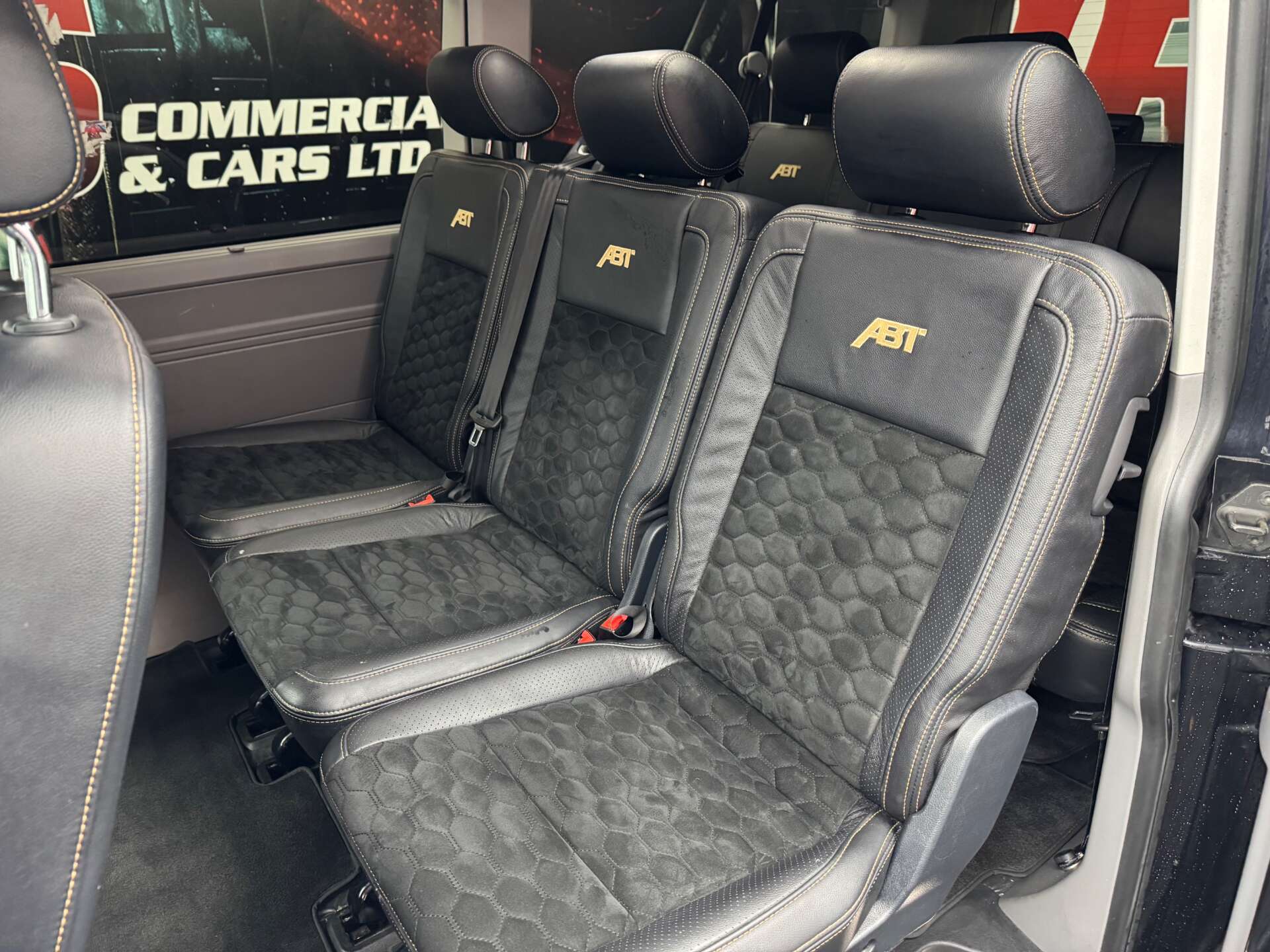 2022 VOLKSWAGEN TRANSPORTER 2.0 Transporter SE TDI Semi-Auto 5dr - vehicle photo 17 for sale on PureCar