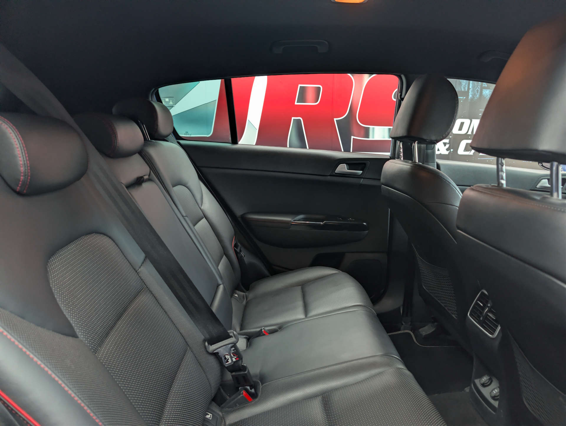 2018 KIA SPORTAGE 1.6 Sportage GT-Line CRDi ISG 5dr - vehicle photo 12 for sale on PureCar