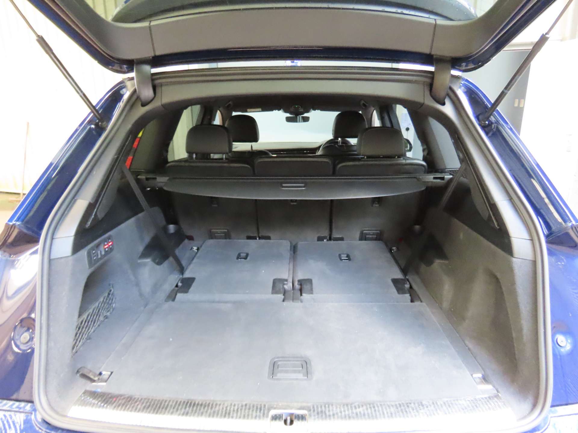 2020 AUDI Q7 S Line - vehicle photo 13 for sale on PureCar