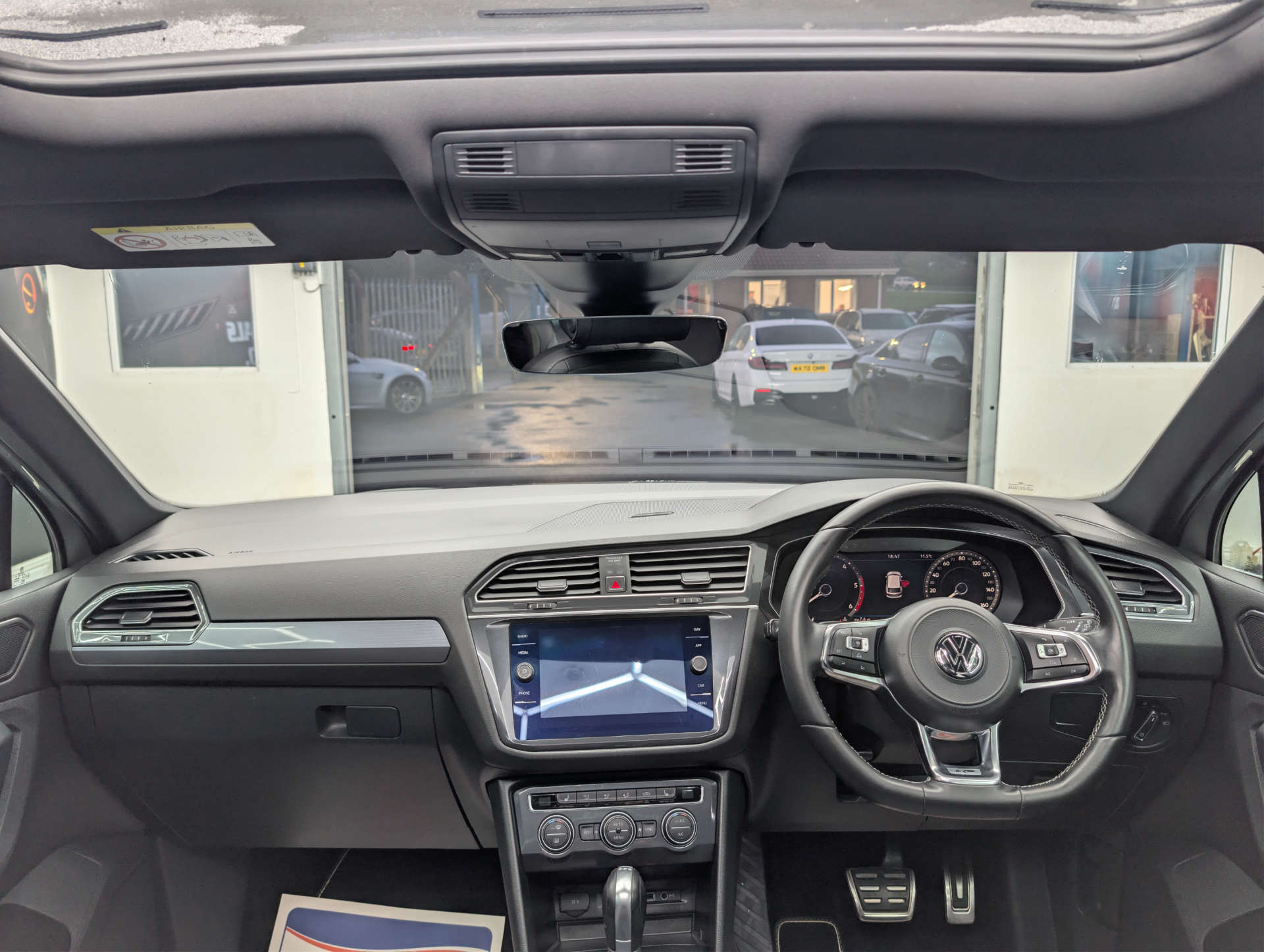 2018 VOLKSWAGEN TIGUAN 2.0 Tiguan R-Line TDI BlueMotion Technology 4Motion Semi-Auto 4WD 5dr - vehicle photo 21 for sale on PureCar
