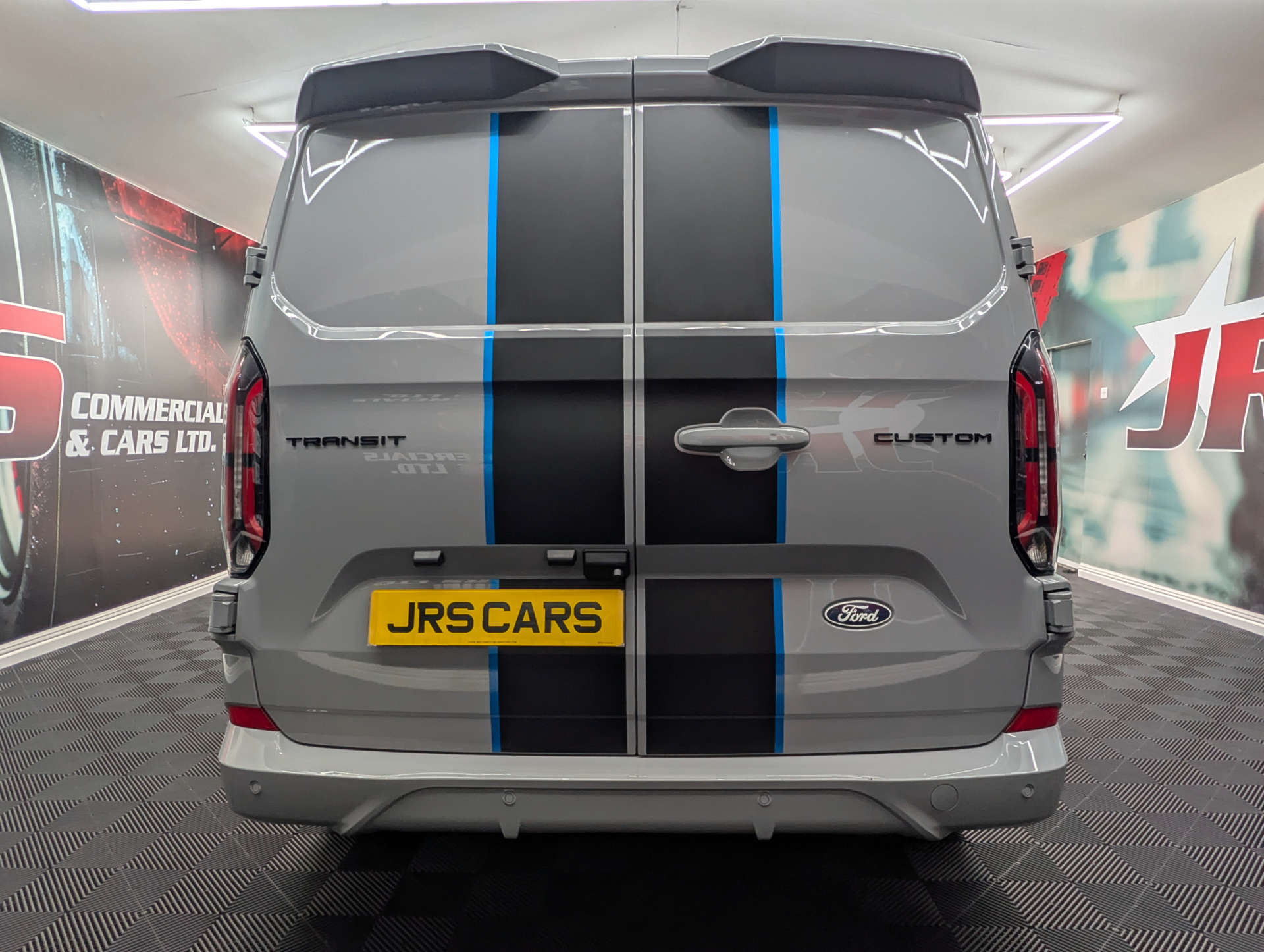 2025 FORD TRANSIT CUSTOM 2.0 Transit Custom 320 Sport EcoBlue Auto - vehicle photo 5 for sale on PureCar
