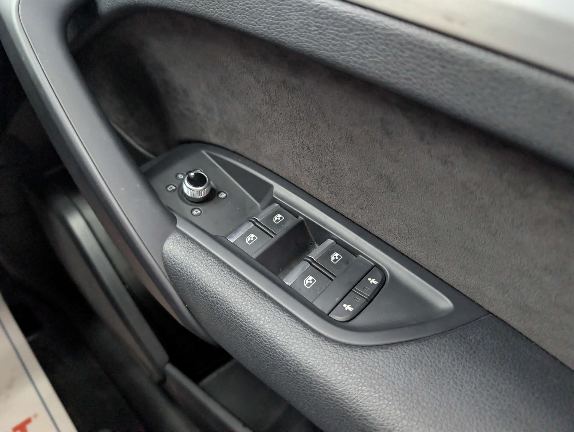 2018 AUDI Q5 S Line - vehicle photo 38 for sale on PureCar