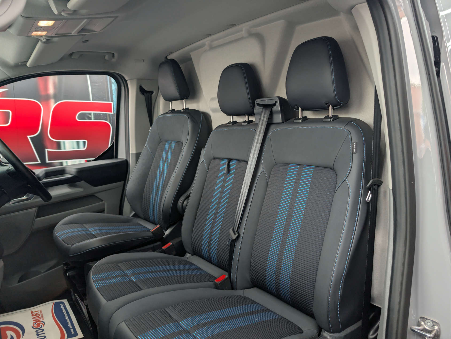 2025 FORD TRANSIT CUSTOM 2.0 Transit Custom 320 Sport EcoBlue Auto - vehicle photo 18 for sale on PureCar