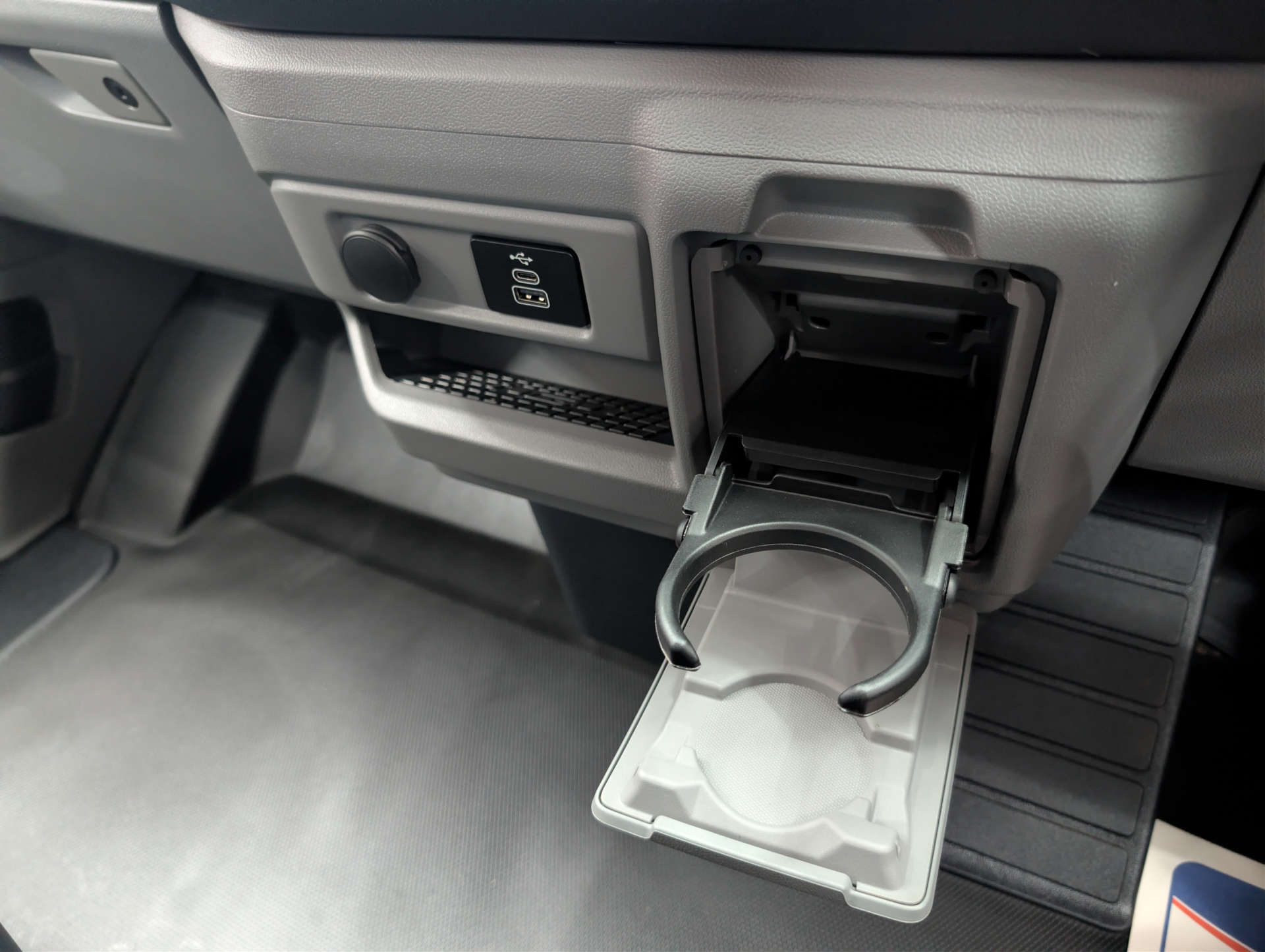 2025 FORD TRANSIT CUSTOM 2.0 Transit Custom 320 Sport EcoBlue Auto - vehicle photo 36 for sale on PureCar