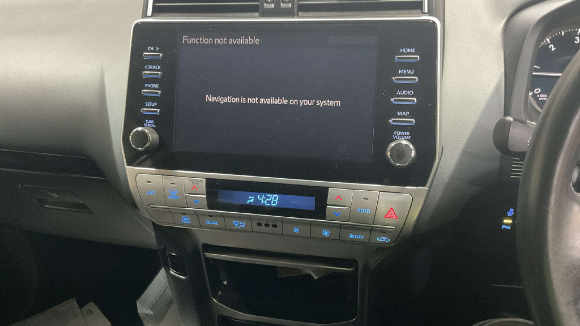 2022 TOYOTA LAND CRUISER 2.8 Land Cruiser Active Commercial Auto 4WD - vehicle photo 10 for sale on PureCar