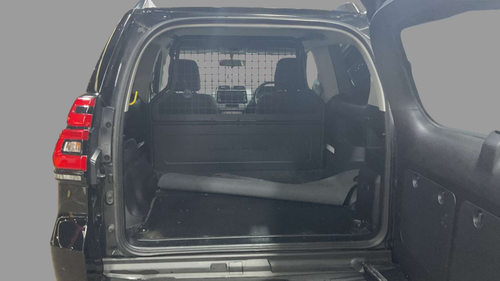 2022 TOYOTA LAND CRUISER 2.8 Land Cruiser Active Commercial Auto 4WD - vehicle photo 11 for sale on PureCar