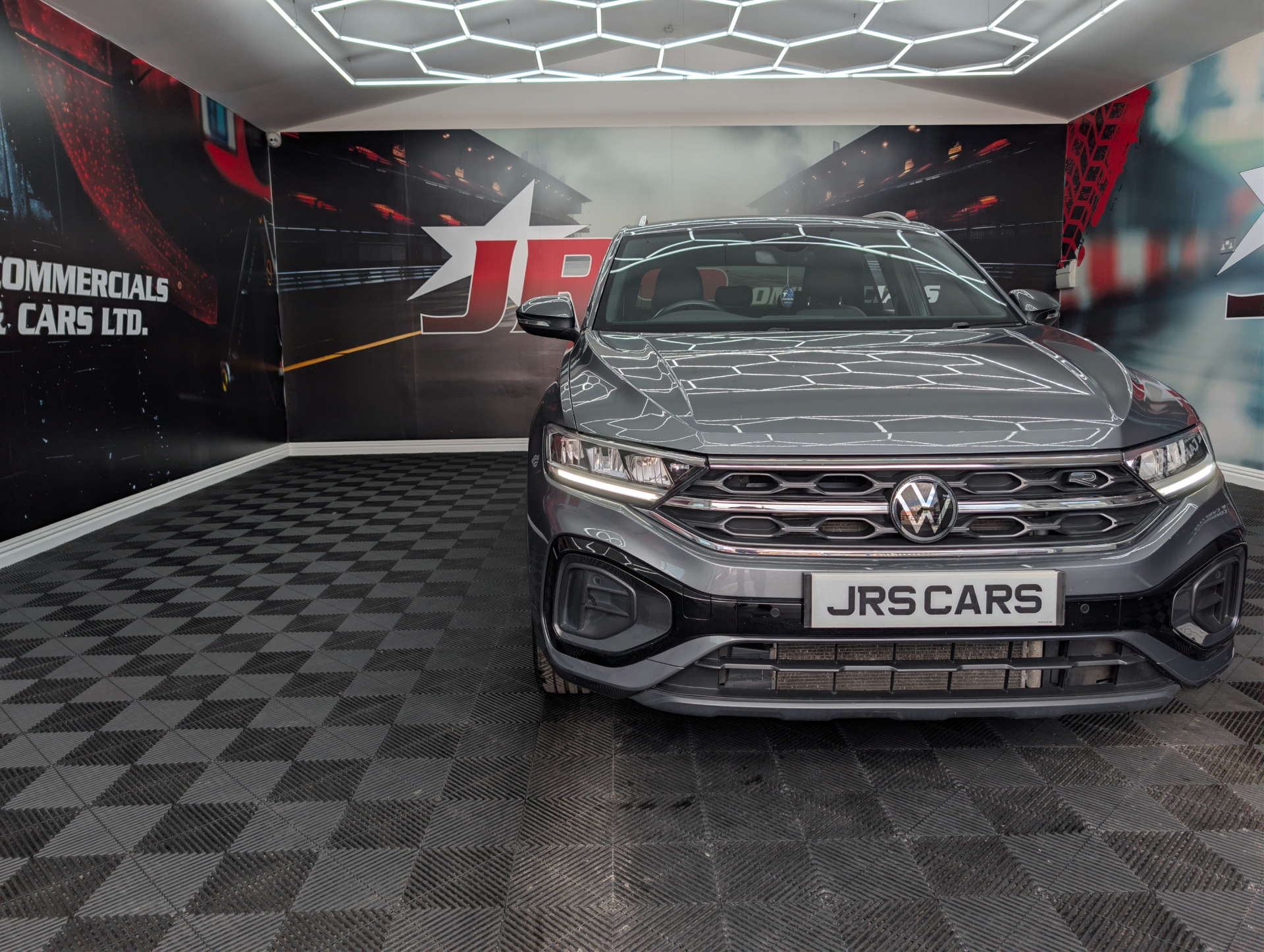 2022 VOLKSWAGEN T-ROC 2.0 T-Roc R-Line TDI Semi-Auto 5dr - vehicle photo 8 for sale on PureCar