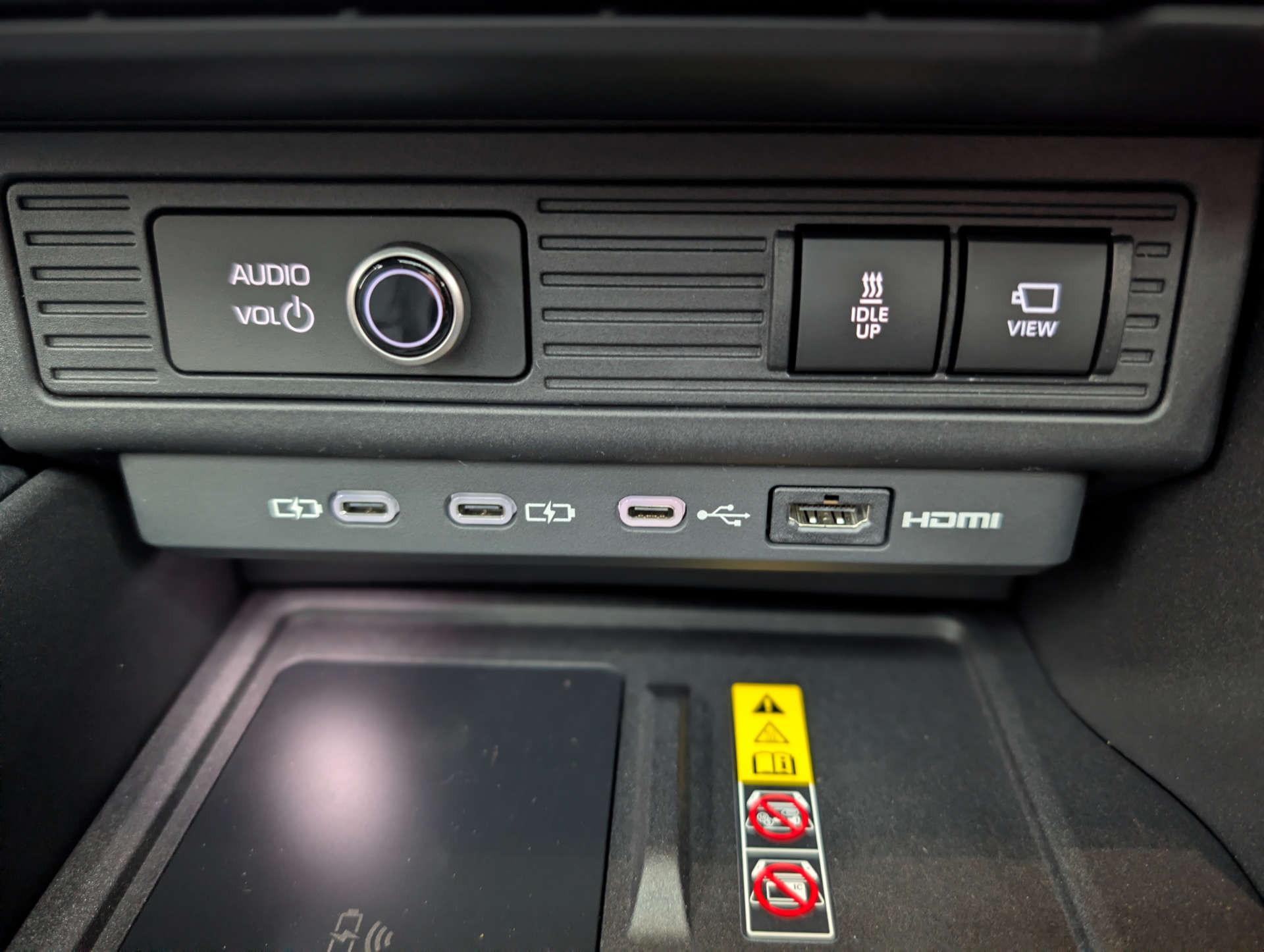2026 TOYOTA LAND CRUISER 2.8D MHEV Invincible SUV 5dr Diesel Hybrid Auto 4WD Euro 6 (s/s) (LWB) (205 ps) - vehicle photo 44 for sale on PureCar