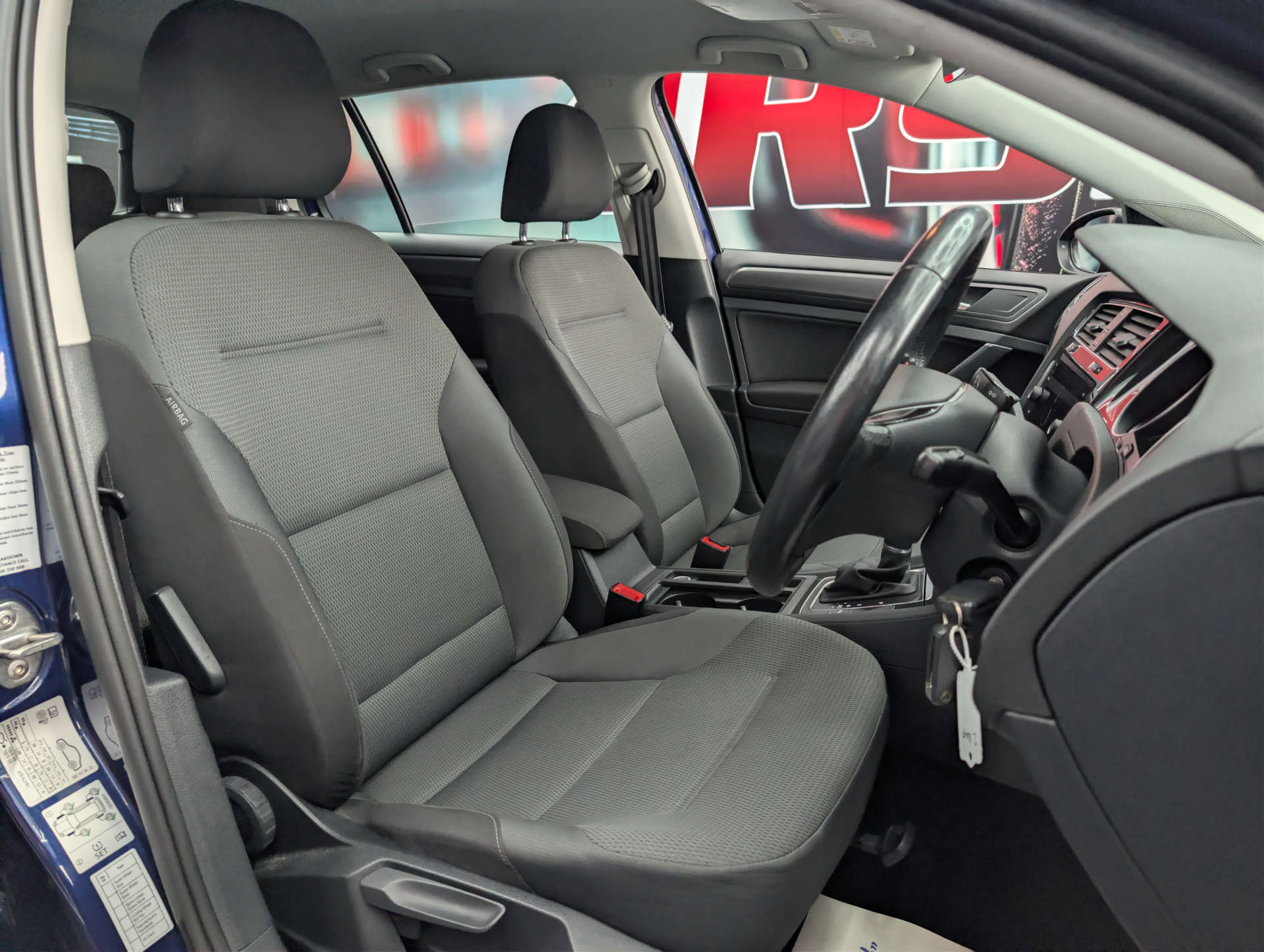2018 VOLKSWAGEN GOLF 1.6 Golf SE TDI BlueMotion Technology Semi-Auto 5dr - vehicle photo 10 for sale on PureCar