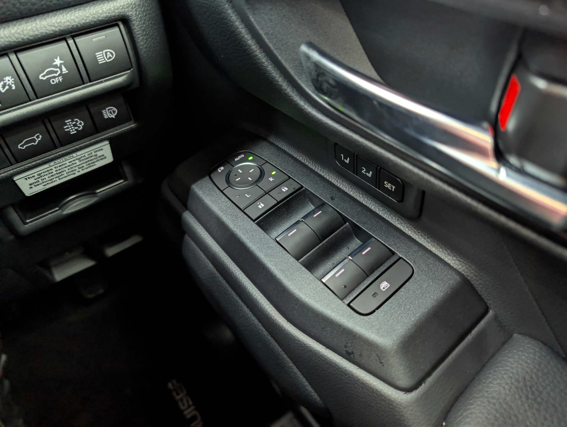 2026 TOYOTA LAND CRUISER 2.8D MHEV Invincible SUV 5dr Diesel Hybrid Auto 4WD Euro 6 (s/s) (LWB) (205 ps) - vehicle photo 50 for sale on PureCar