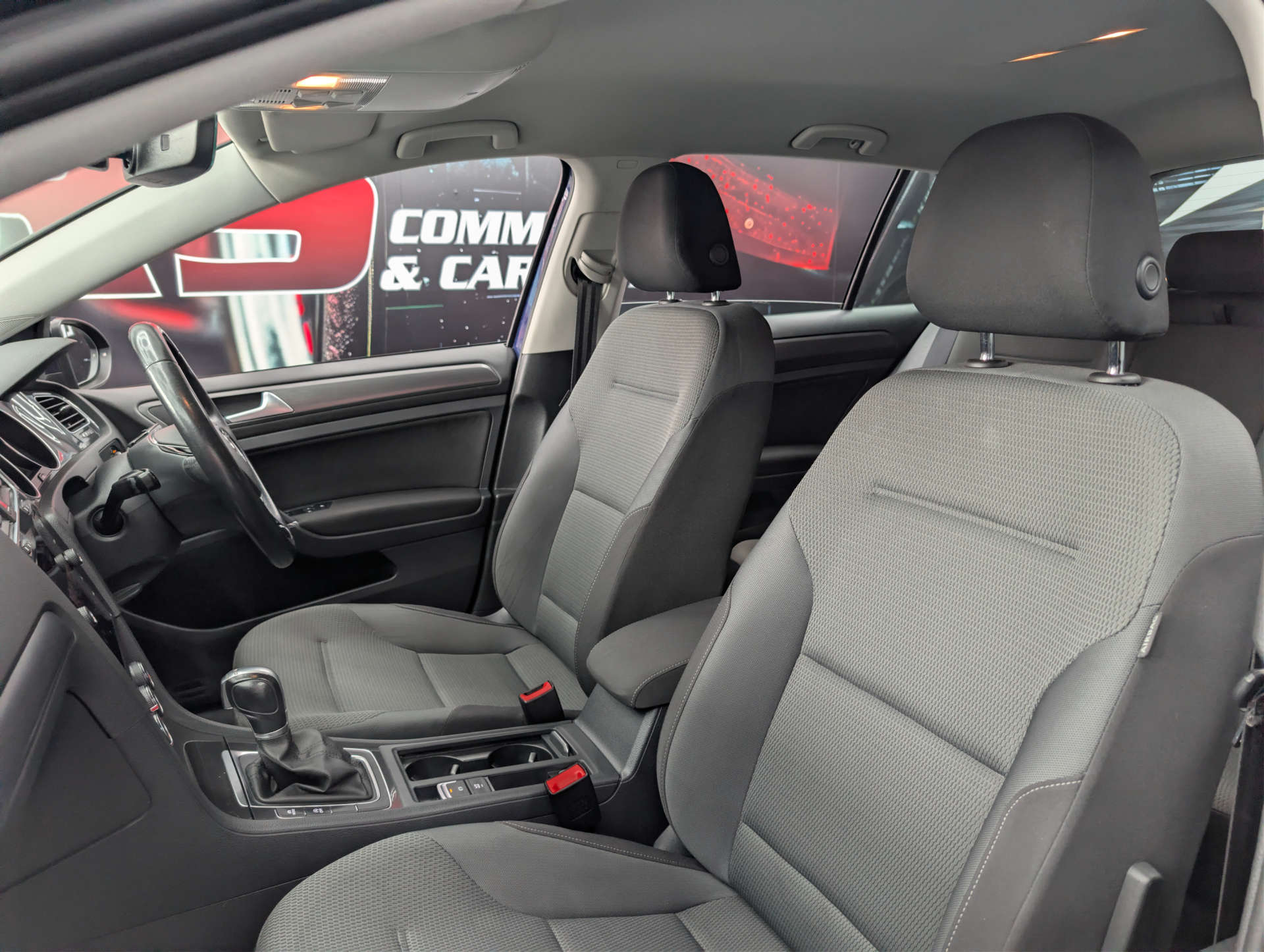 2018 VOLKSWAGEN GOLF 1.6 Golf SE TDI BlueMotion Technology Semi-Auto 5dr - vehicle photo 17 for sale on PureCar