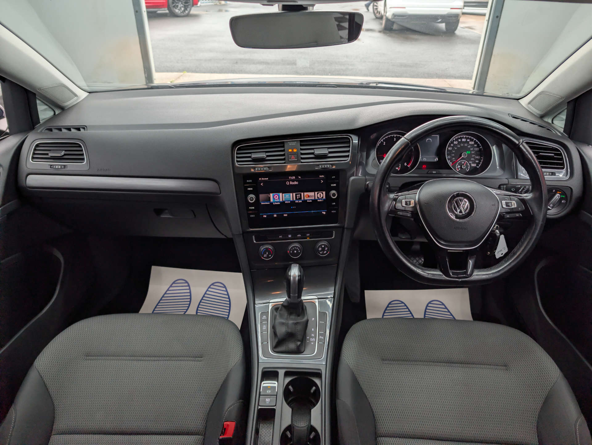 2018 VOLKSWAGEN GOLF 1.6 Golf SE TDI BlueMotion Technology Semi-Auto 5dr - vehicle photo 20 for sale on PureCar