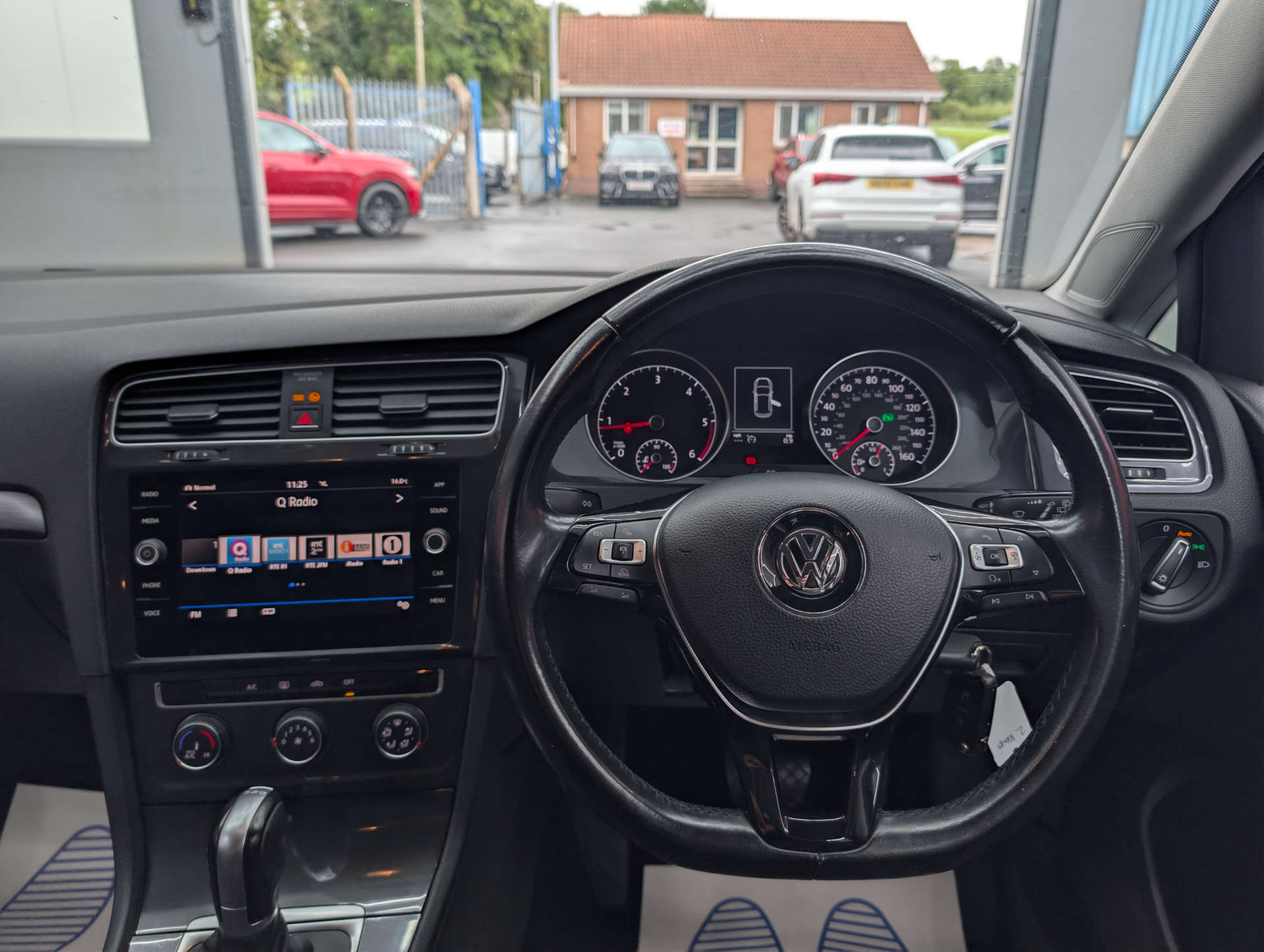 2018 VOLKSWAGEN GOLF 1.6 Golf SE TDI BlueMotion Technology Semi-Auto 5dr - vehicle photo 22 for sale on PureCar