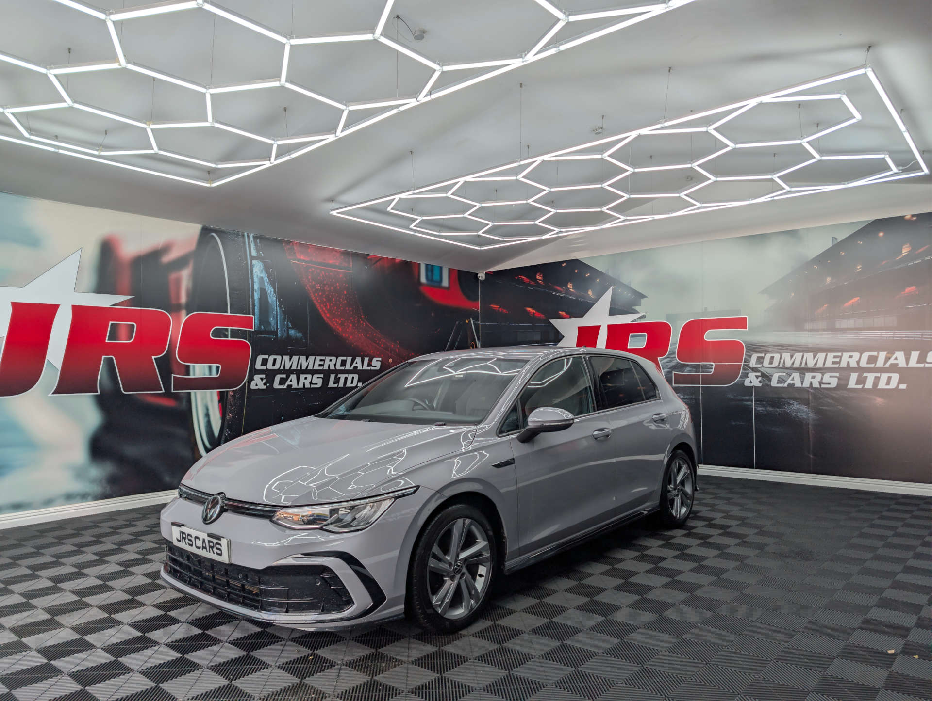 2023 VOLKSWAGEN GOLF 2.0 Golf R-Line TDI Semi-Auto 5dr - vehicle photo 3 for sale on PureCar