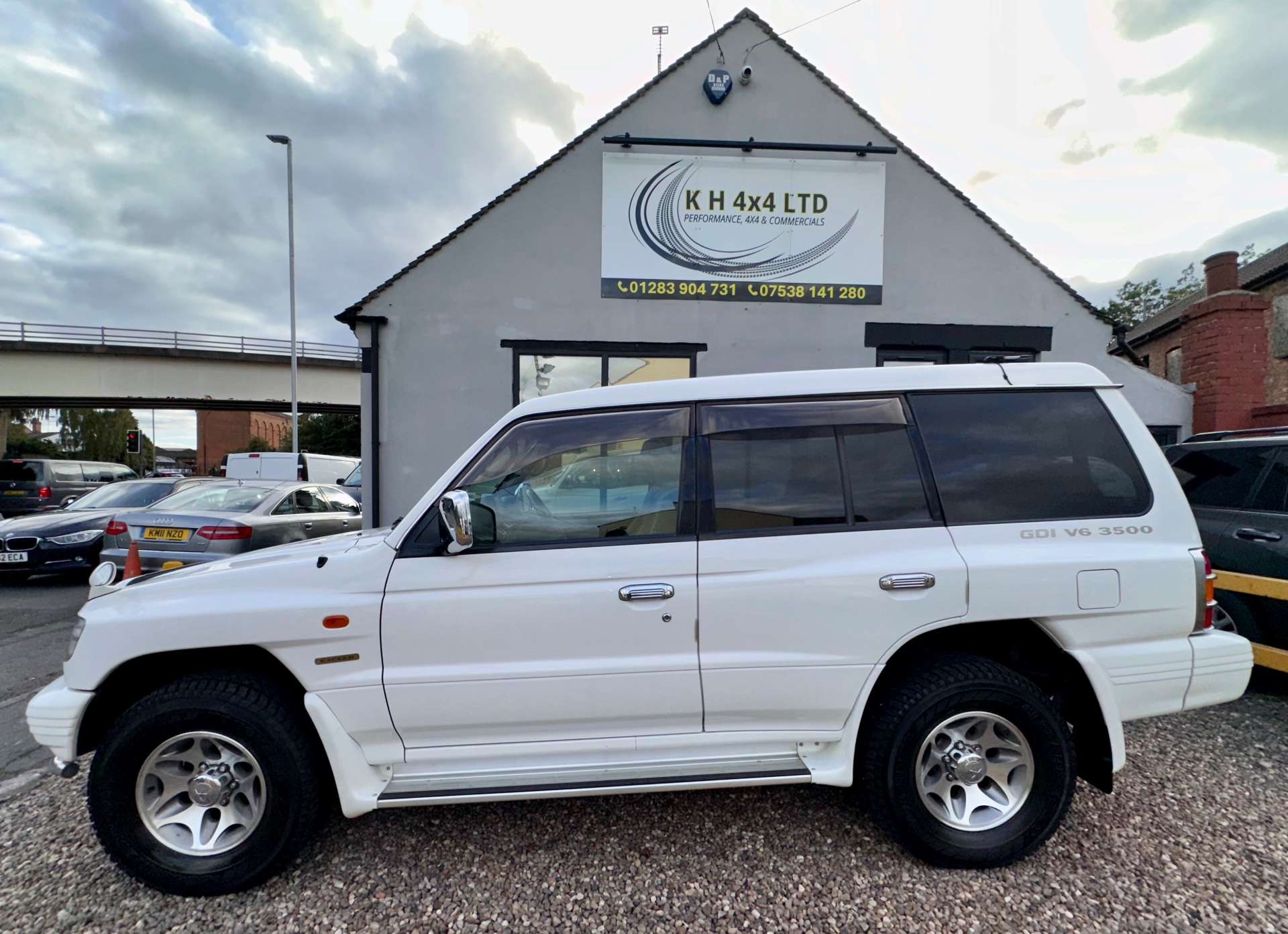 Mitsubishi Pajero Exceed 3.5 V6 GDI Automatic 4WD 5dr #3