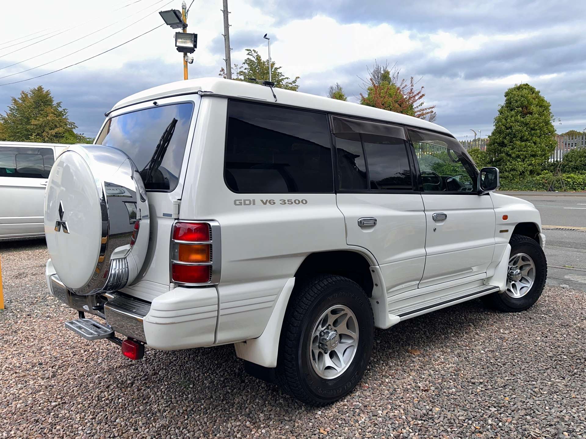 Mitsubishi Pajero Exceed 3.5 V6 GDI Automatic 4WD 5dr #5