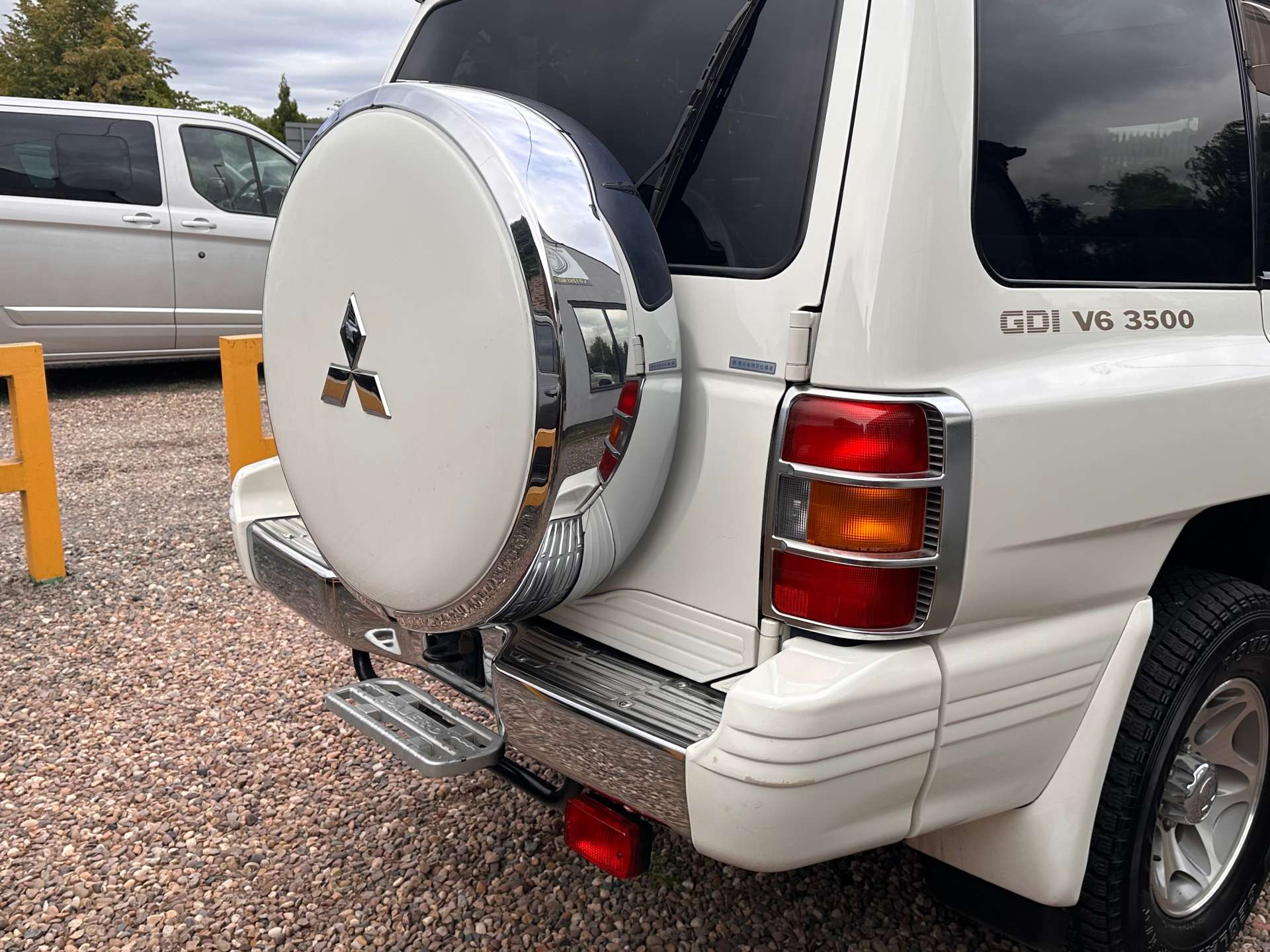 Mitsubishi Pajero Exceed 3.5 V6 GDI Automatic 4WD 5dr #19