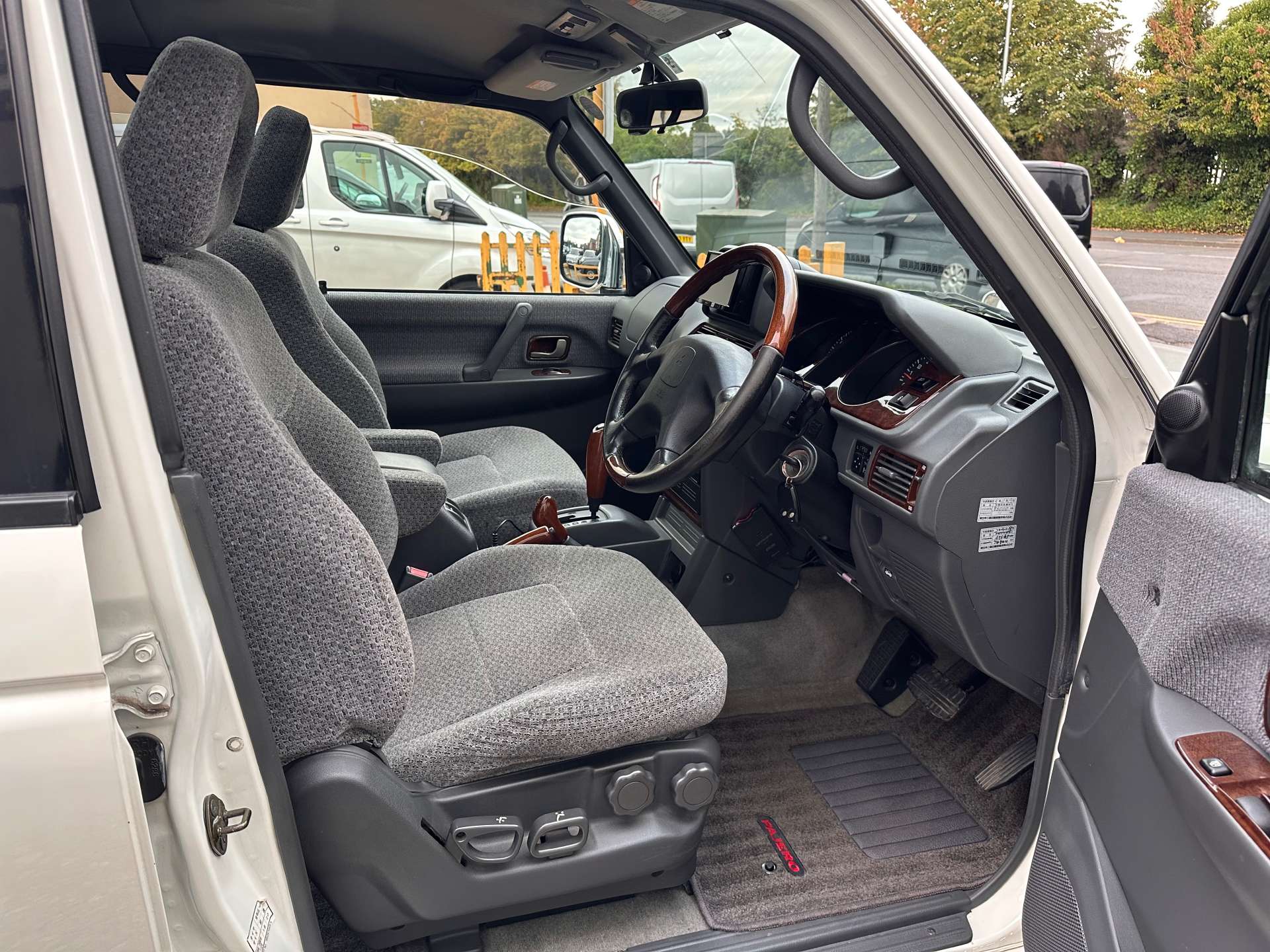 Mitsubishi Pajero Exceed 3.5 V6 GDI Automatic 4WD 5dr #30