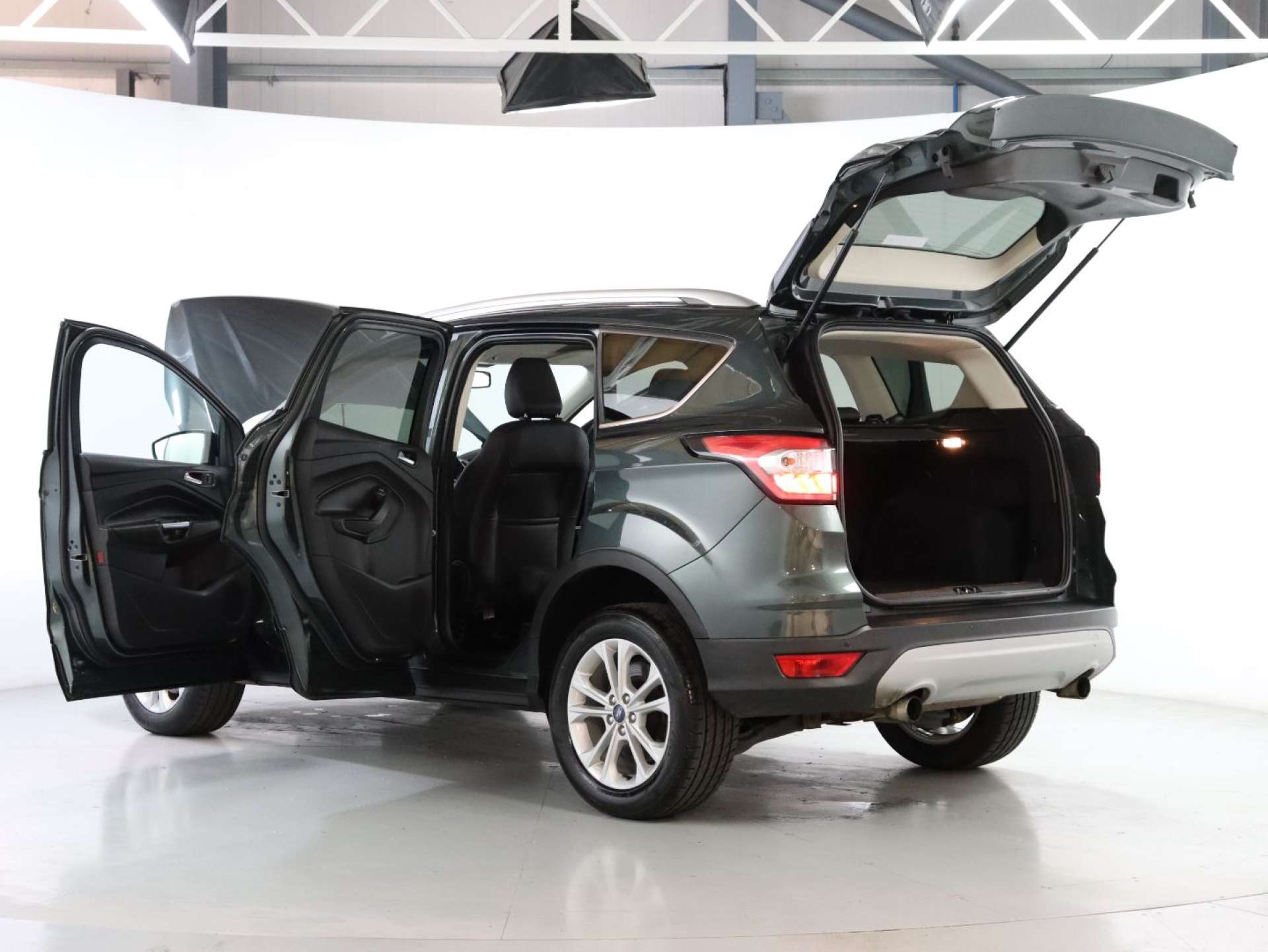 FORD KUGA 1.5 Kuga Titanium 4x4 Auto 4WD 5dr #46