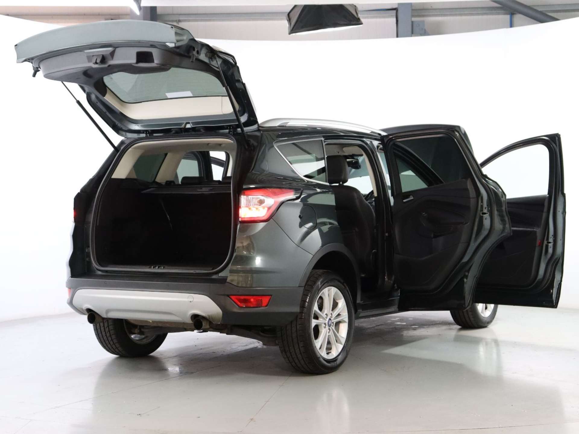 FORD KUGA 1.5 Kuga Titanium 4x4 Auto 4WD 5dr #48