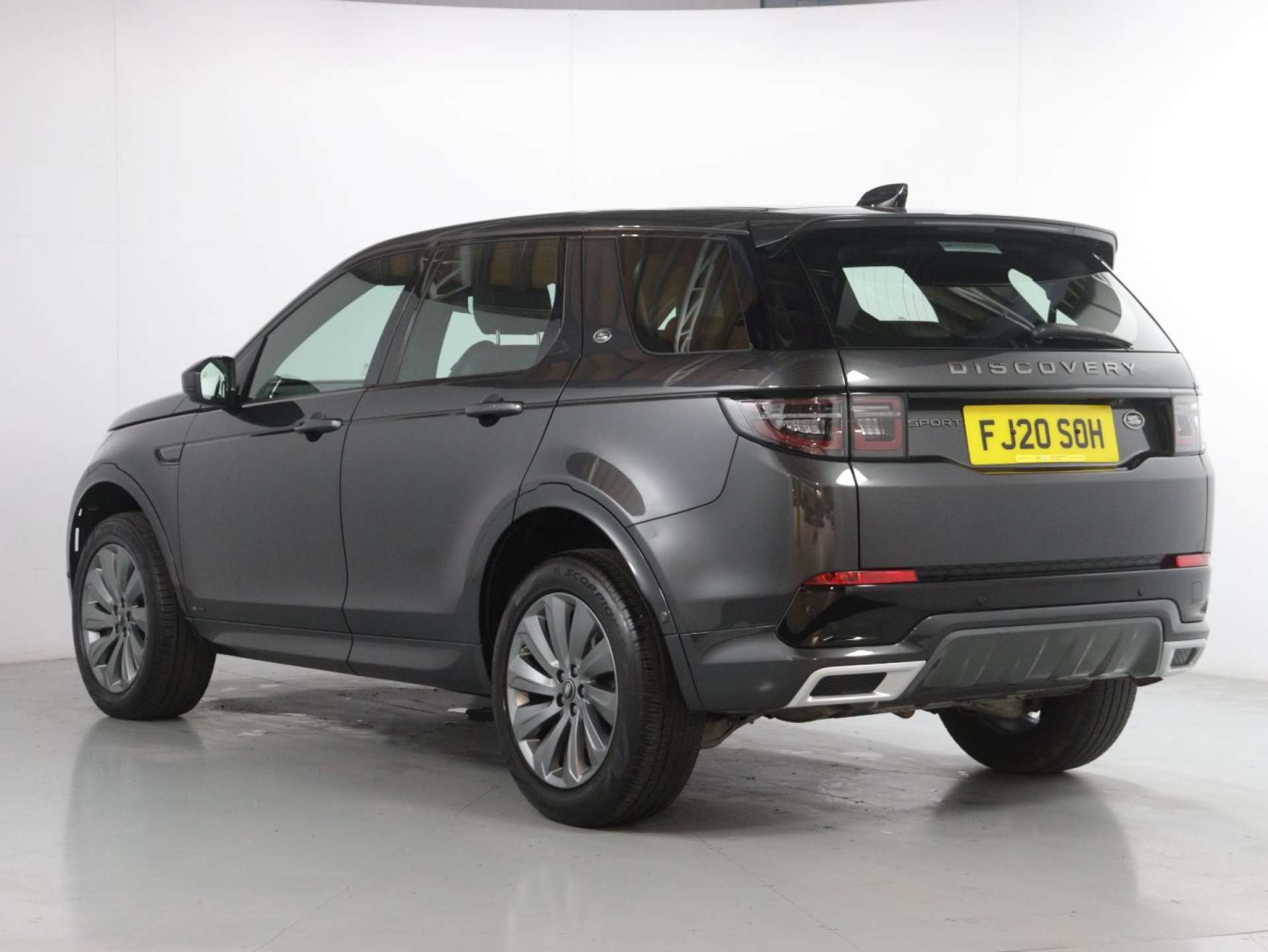 LAND ROVER DISCOVERY SPORT 2.0 Discovery Sport R-Dynamic HSE Auto 4WD 5dr #4