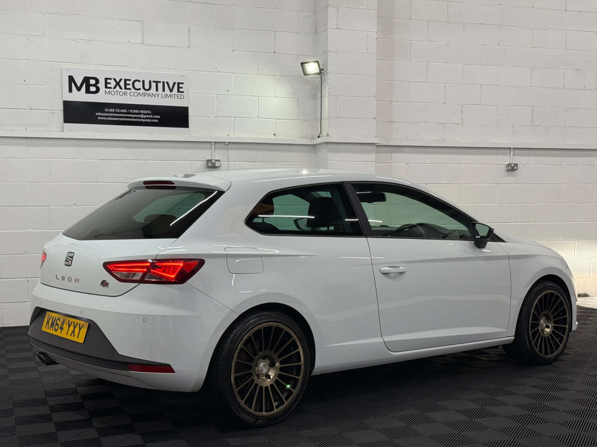SEAT LEON 2.0 Leon FR Technology TDI 3dr #2