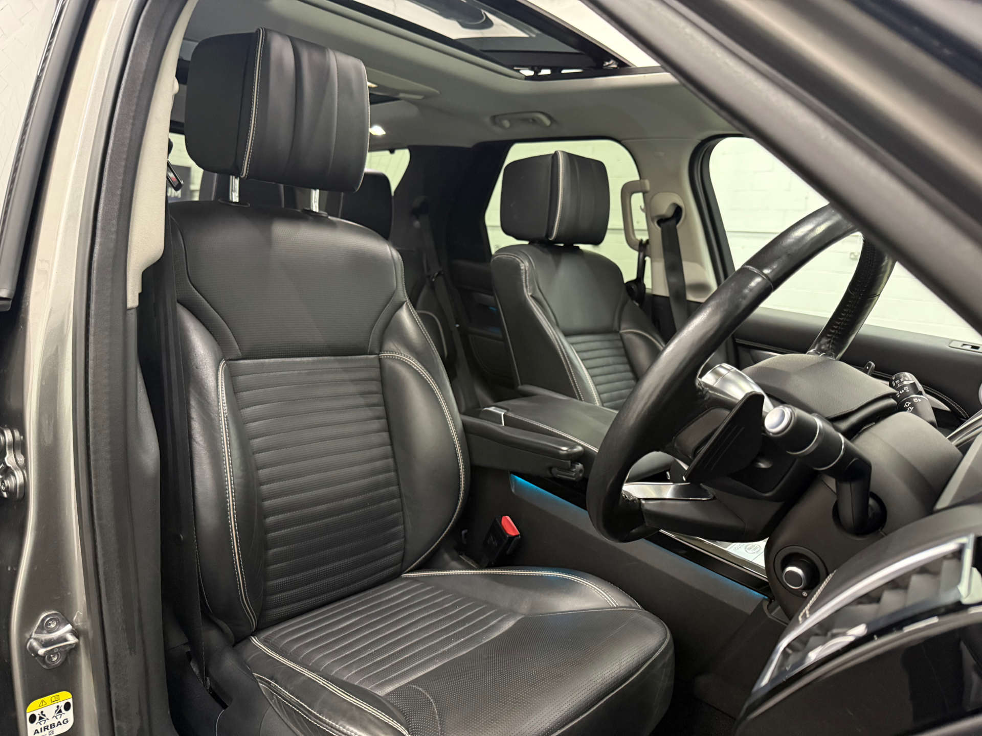 Land Rover DISCOVERY 3.0 Discovery First Edition TD6 Auto 4WD 5dr #10