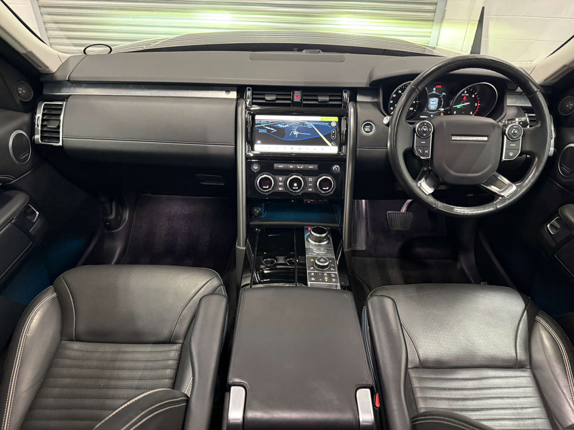 Land Rover DISCOVERY 3.0 Discovery First Edition TD6 Auto 4WD 5dr #8