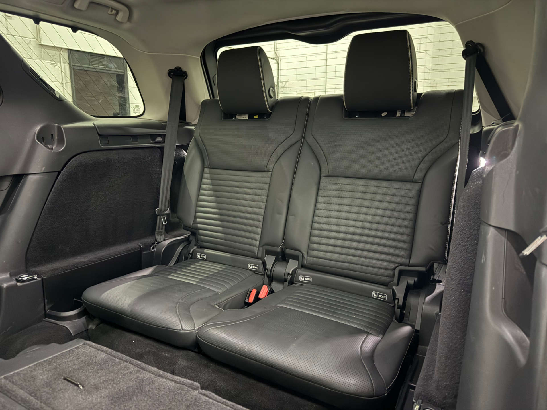 Land Rover DISCOVERY 3.0 Discovery First Edition TD6 Auto 4WD 5dr #13