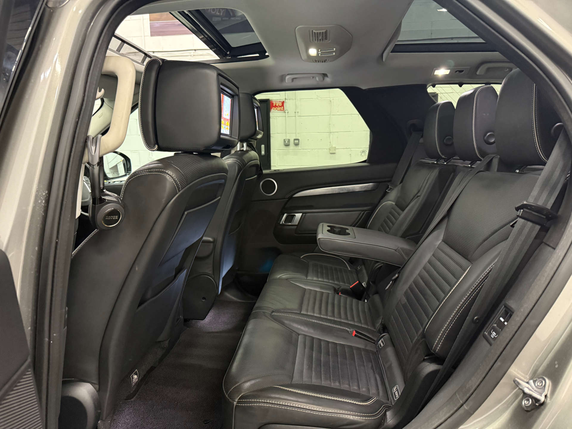 Land Rover DISCOVERY 3.0 Discovery First Edition TD6 Auto 4WD 5dr #14