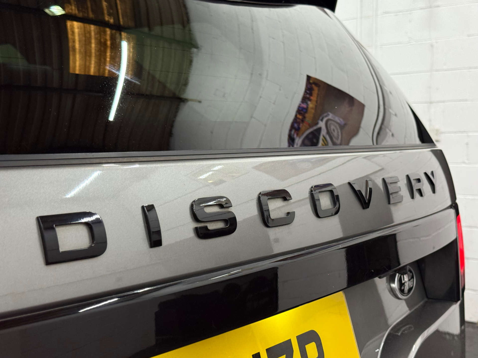 Land Rover DISCOVERY 3.0 Discovery First Edition TD6 Auto 4WD 5dr #59