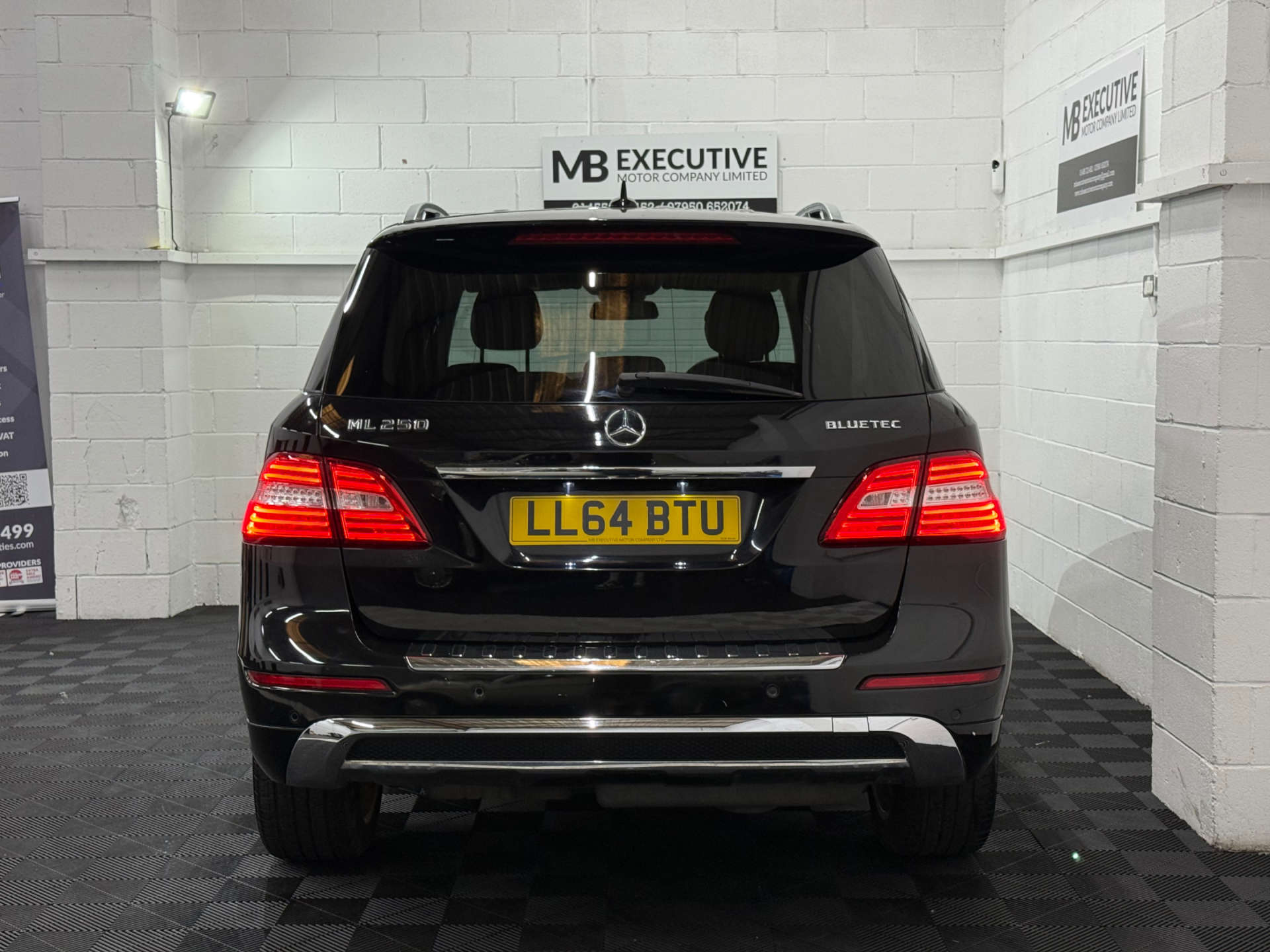 Mercedes-Benz M-CLASS 2.1 ML250 AMG Line Bluetec Auto 4WD 5dr #3