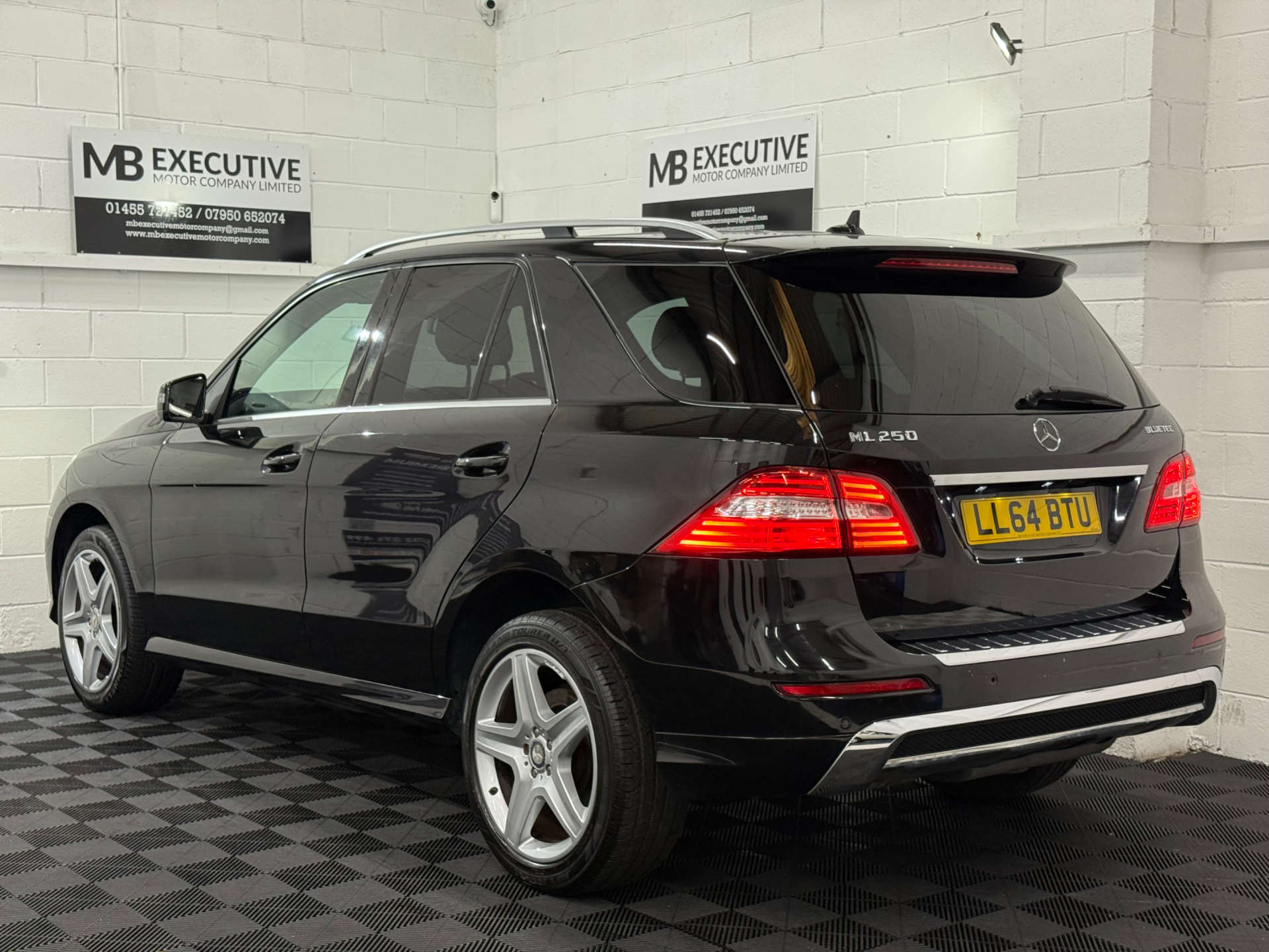 Mercedes-Benz M-CLASS 2.1 ML250 AMG Line Bluetec Auto 4WD 5dr #4