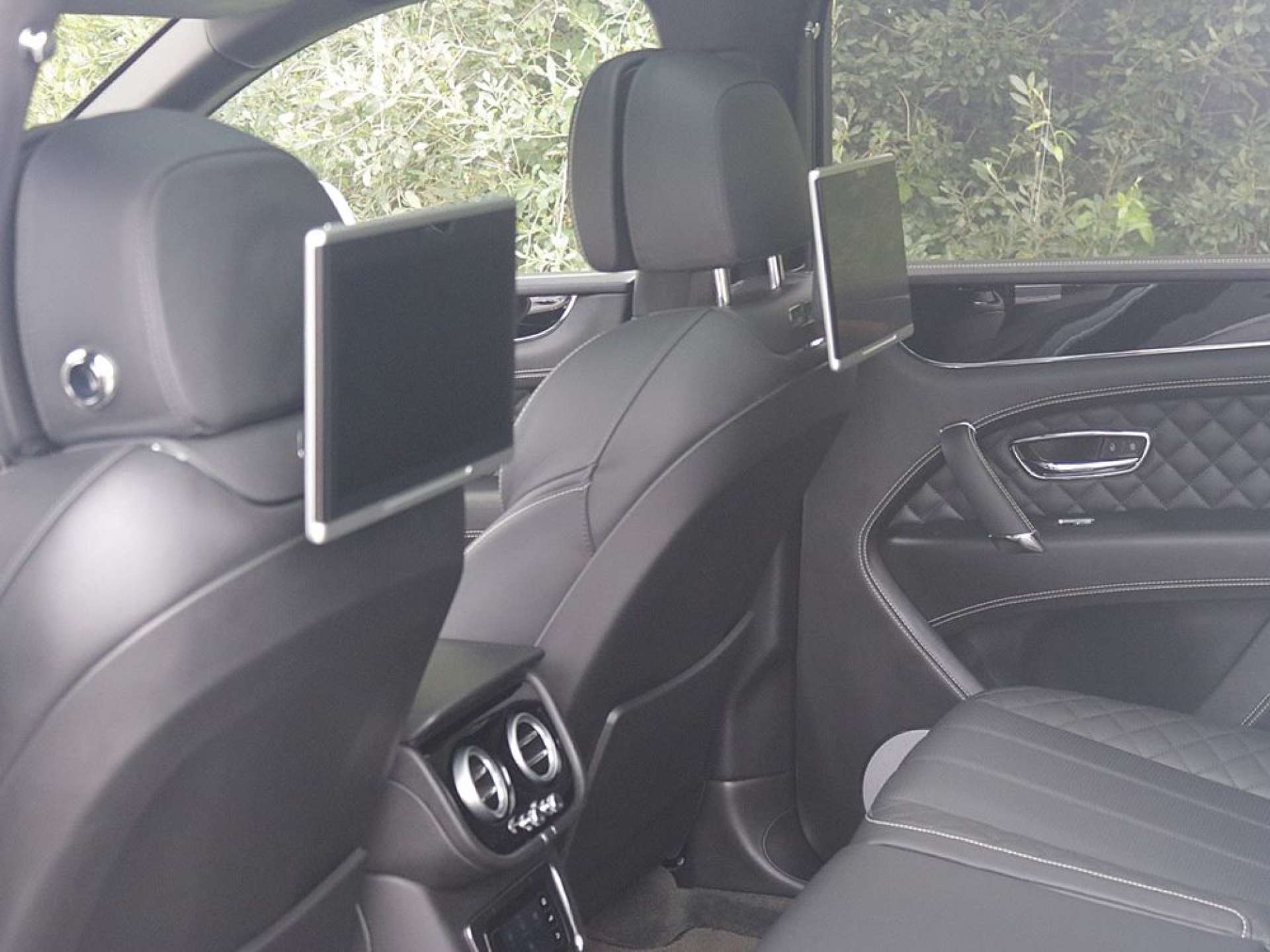 BENTLEY BENTAYGA 6.0 Bentayga W12 Auto 4WD 5dr #9