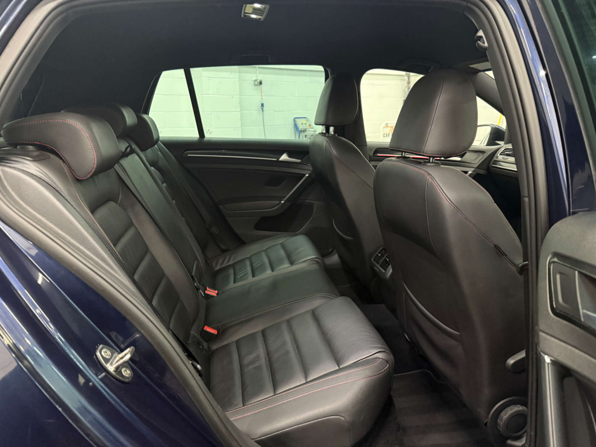 Volkswagen GOLF 2.0 Golf GTi Performance Semi-Auto 5dr #11