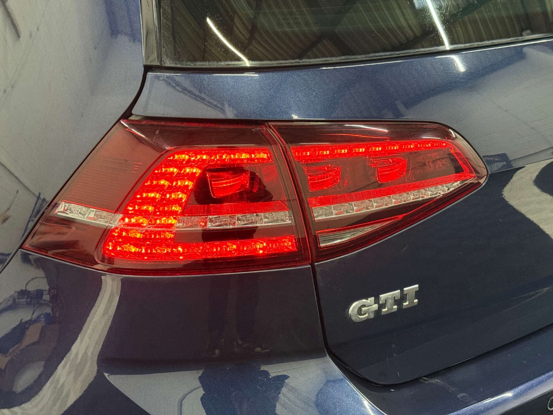 Volkswagen GOLF 2.0 Golf GTi Performance Semi-Auto 5dr #38