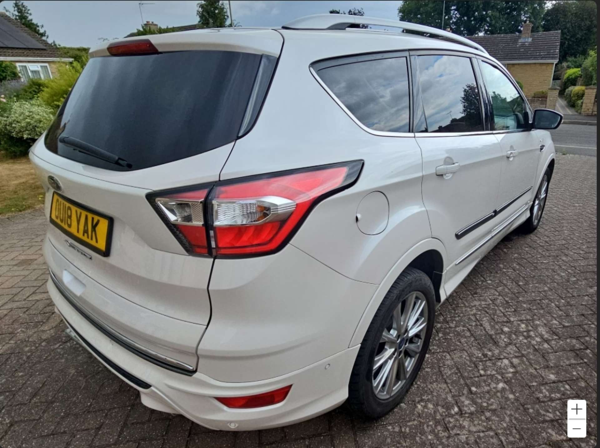 FORD KUGA 2.0 Kuga Vignale TDCi 4x4 4WD 5dr #2