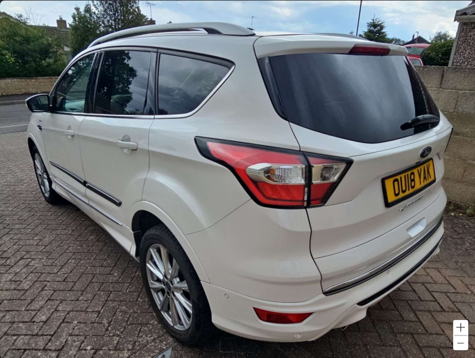 FORD KUGA 2.0 Kuga Vignale TDCi 4x4 4WD 5dr #3