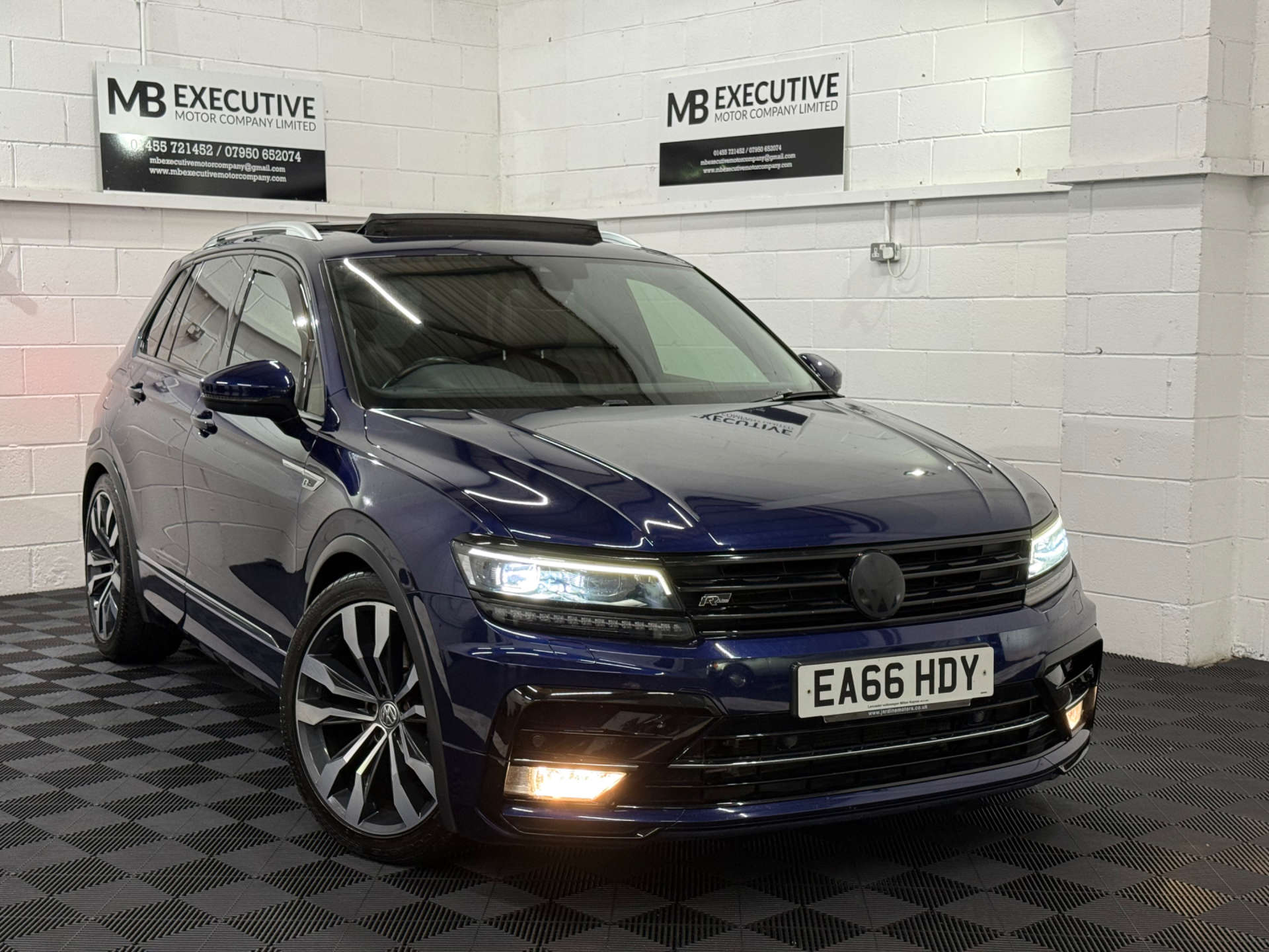 Volkswagen TIGUAN 2.0 Tiguan R-Line TDI BlueMotion Technology 4Motion Semi-Auto 4WD 5dr #0