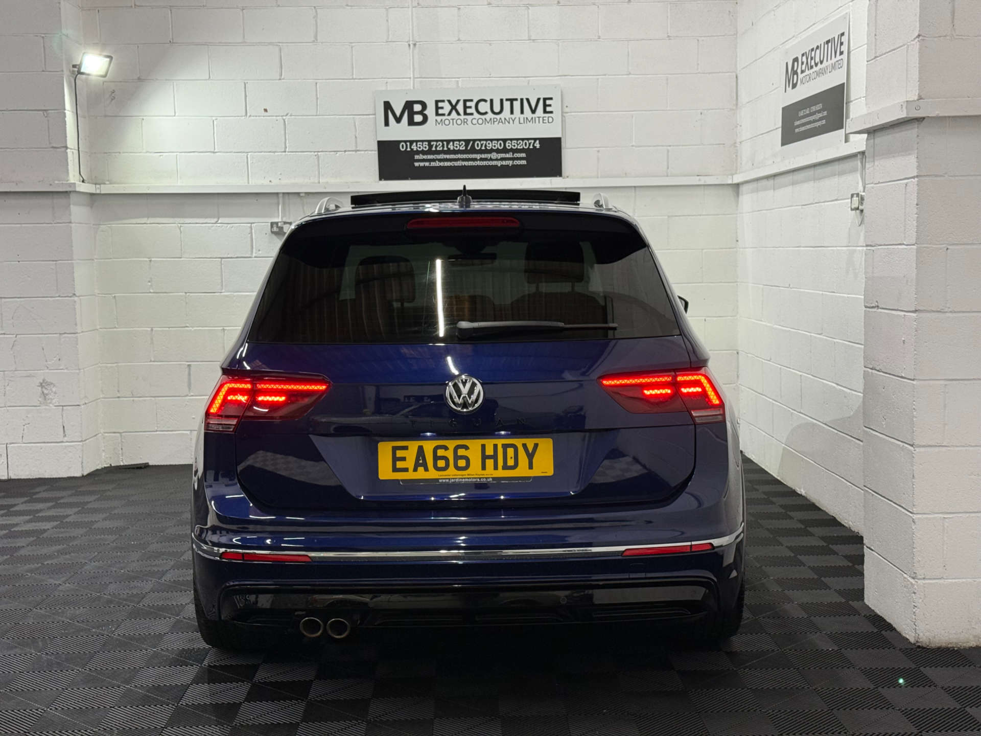Volkswagen TIGUAN 2.0 Tiguan R-Line TDI BlueMotion Technology 4Motion Semi-Auto 4WD 5dr #3