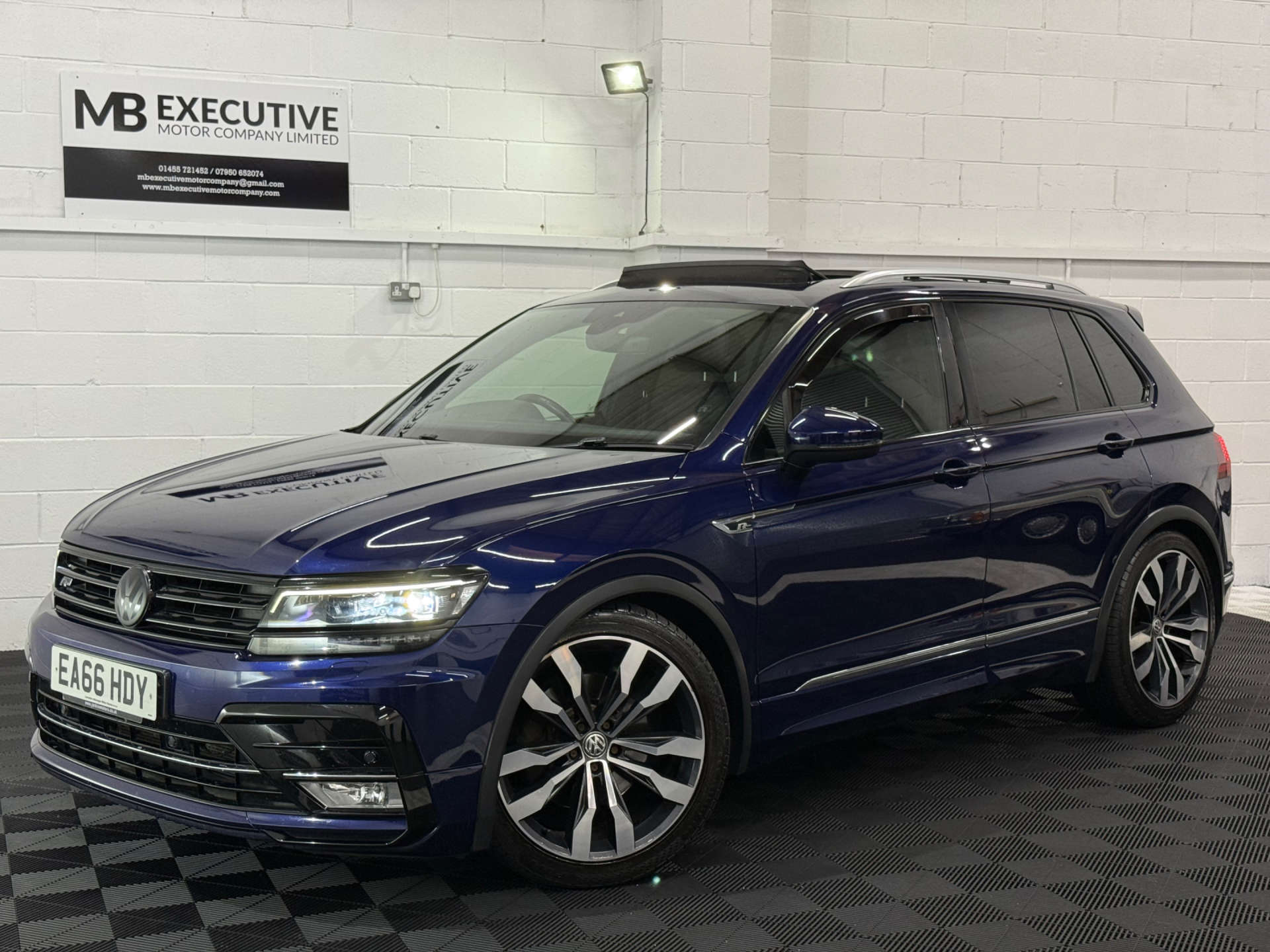 Volkswagen TIGUAN 2.0 Tiguan R-Line TDI BlueMotion Technology 4Motion Semi-Auto 4WD 5dr #6