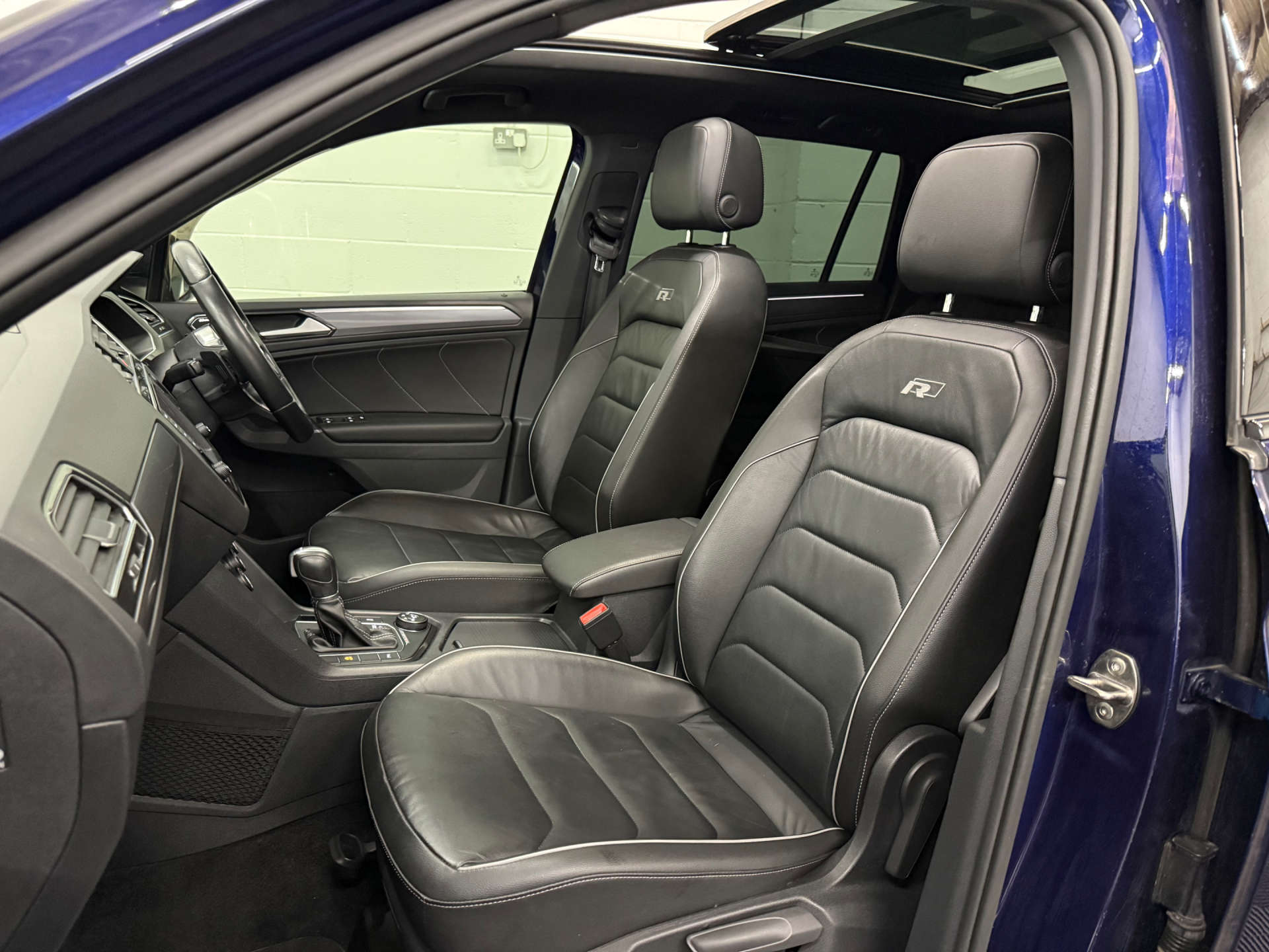 Volkswagen TIGUAN 2.0 Tiguan R-Line TDI BlueMotion Technology 4Motion Semi-Auto 4WD 5dr #13