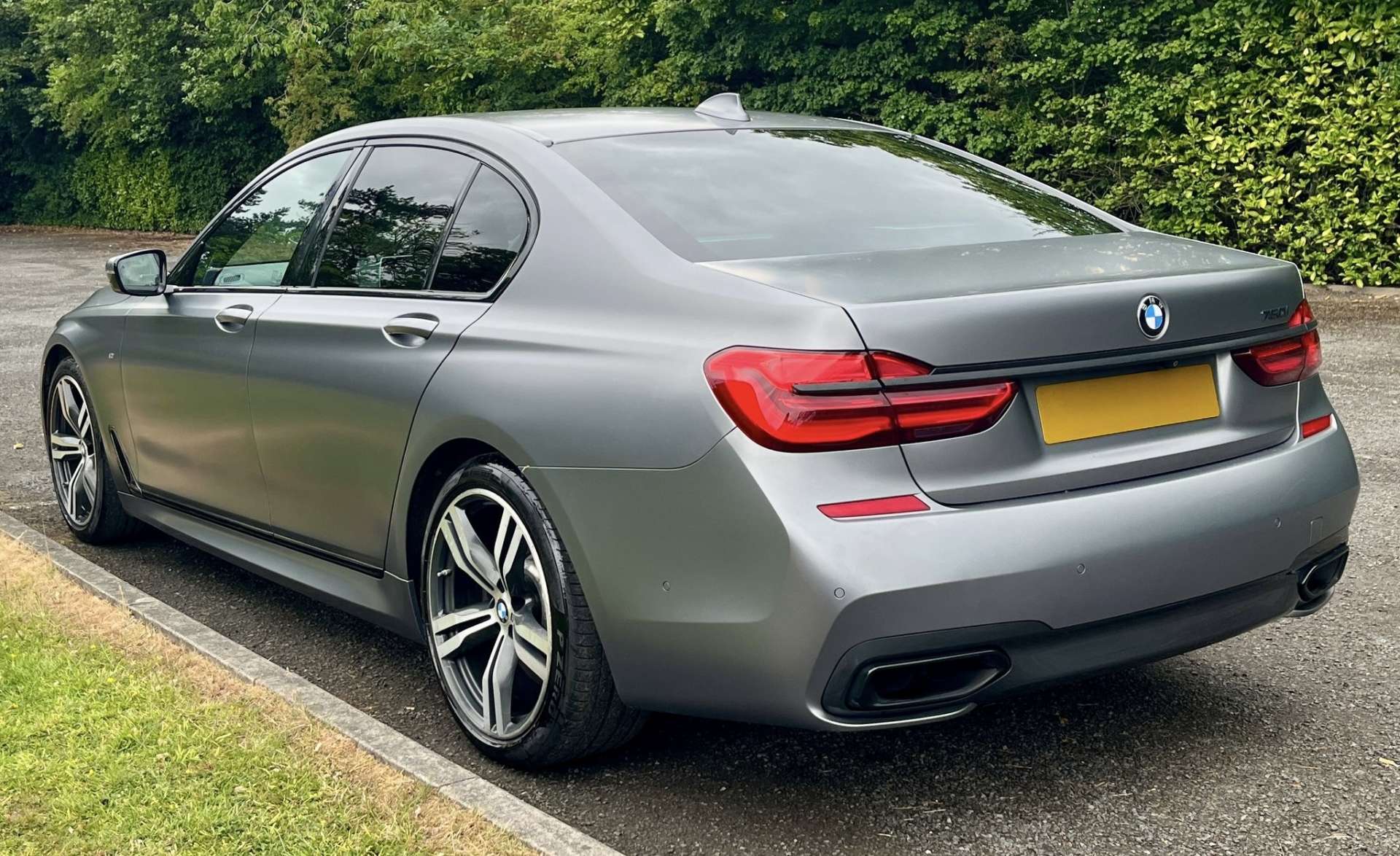 BMW 7 SERIES 4.4 750i M Sport Auto 4dr #2