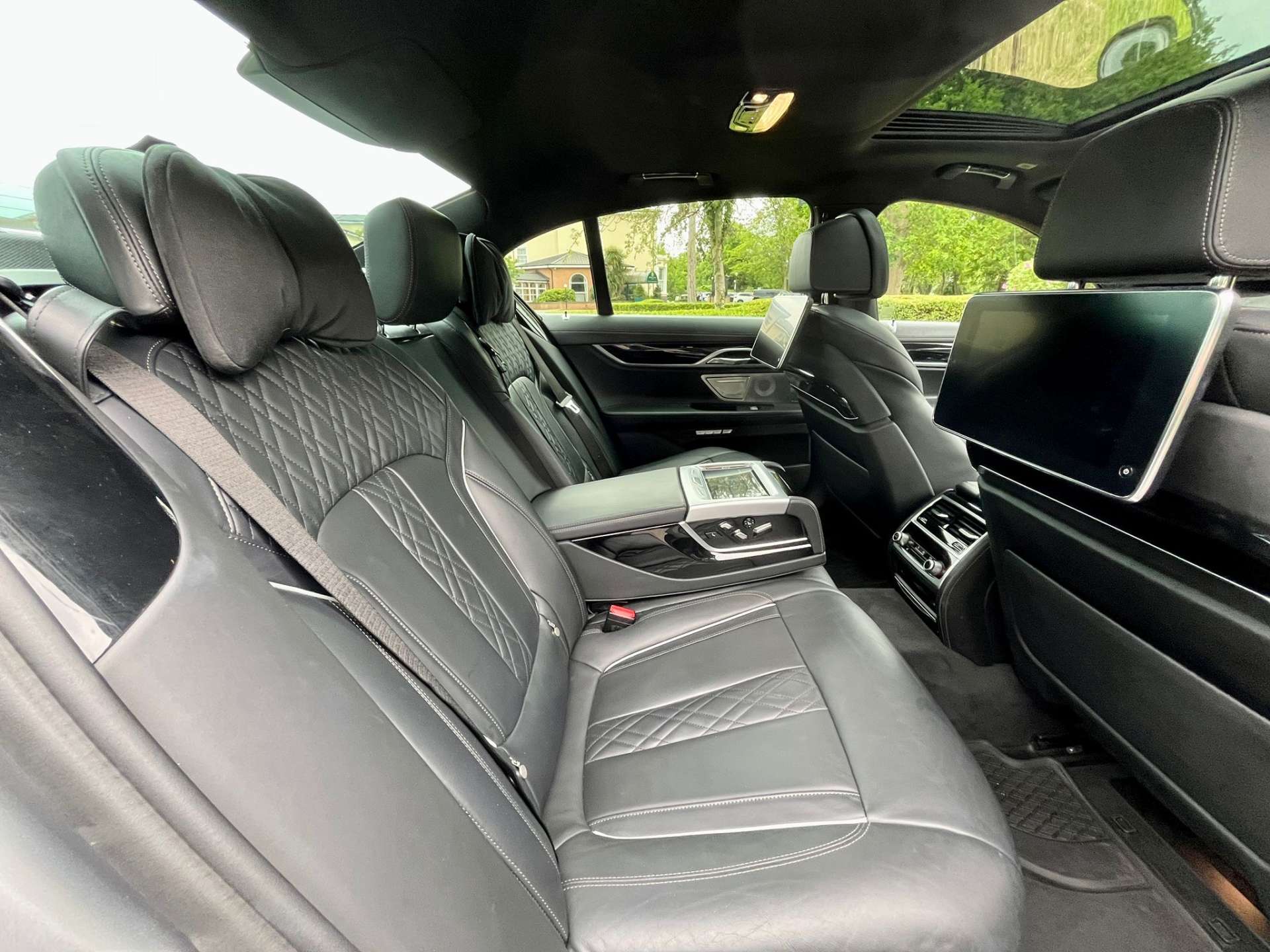 BMW 7 SERIES 4.4 750i M Sport Auto 4dr #5