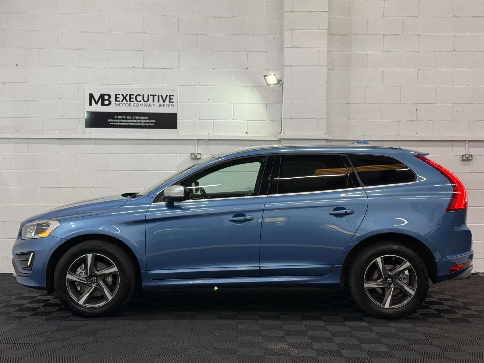 Volvo XC60 2.4 XC60 R-Design Luxury Nav D5 AWD Auto 4WD 5dr #5