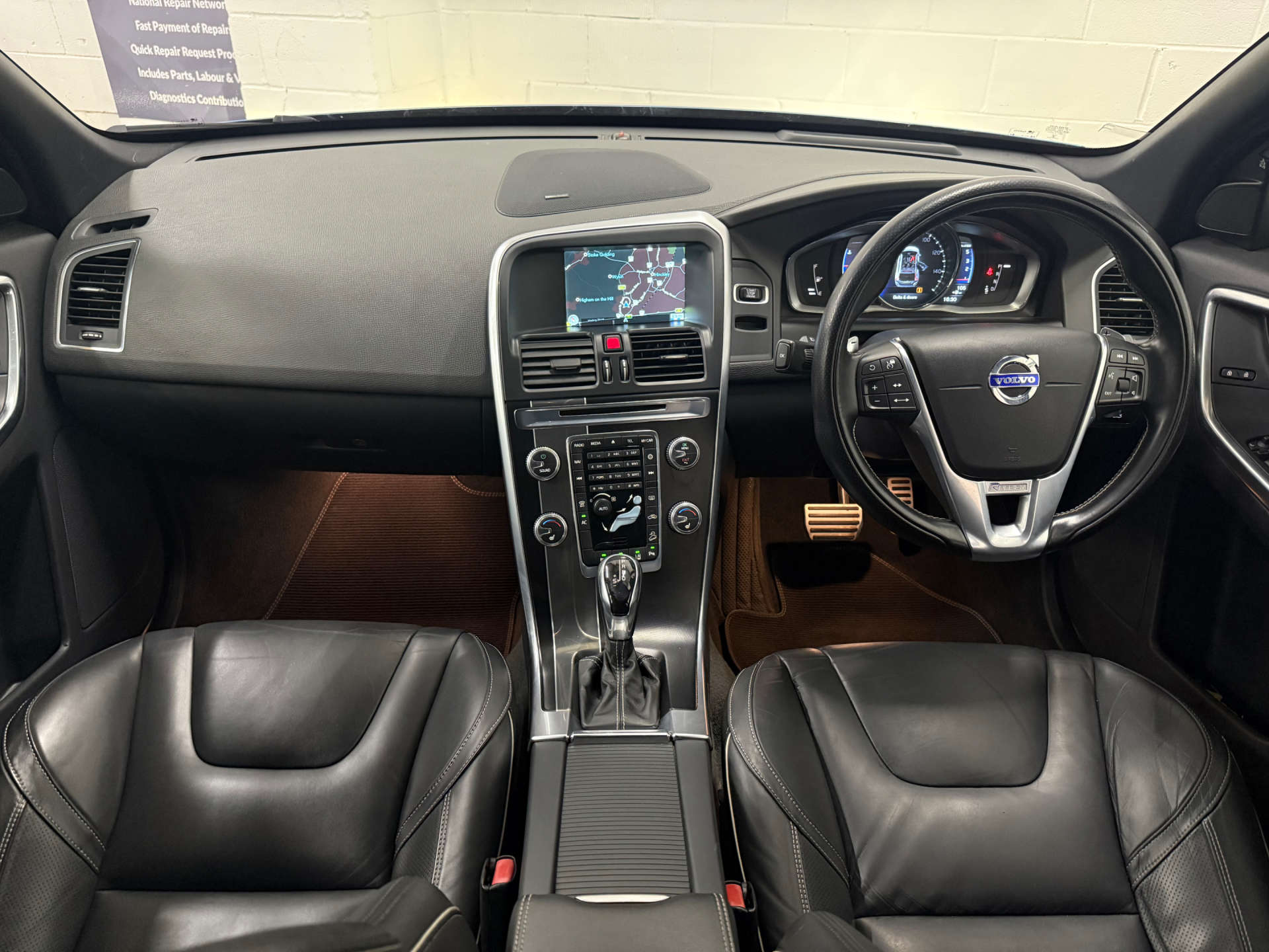 Volvo XC60 2.4 XC60 R-Design Luxury Nav D5 AWD Auto 4WD 5dr #8