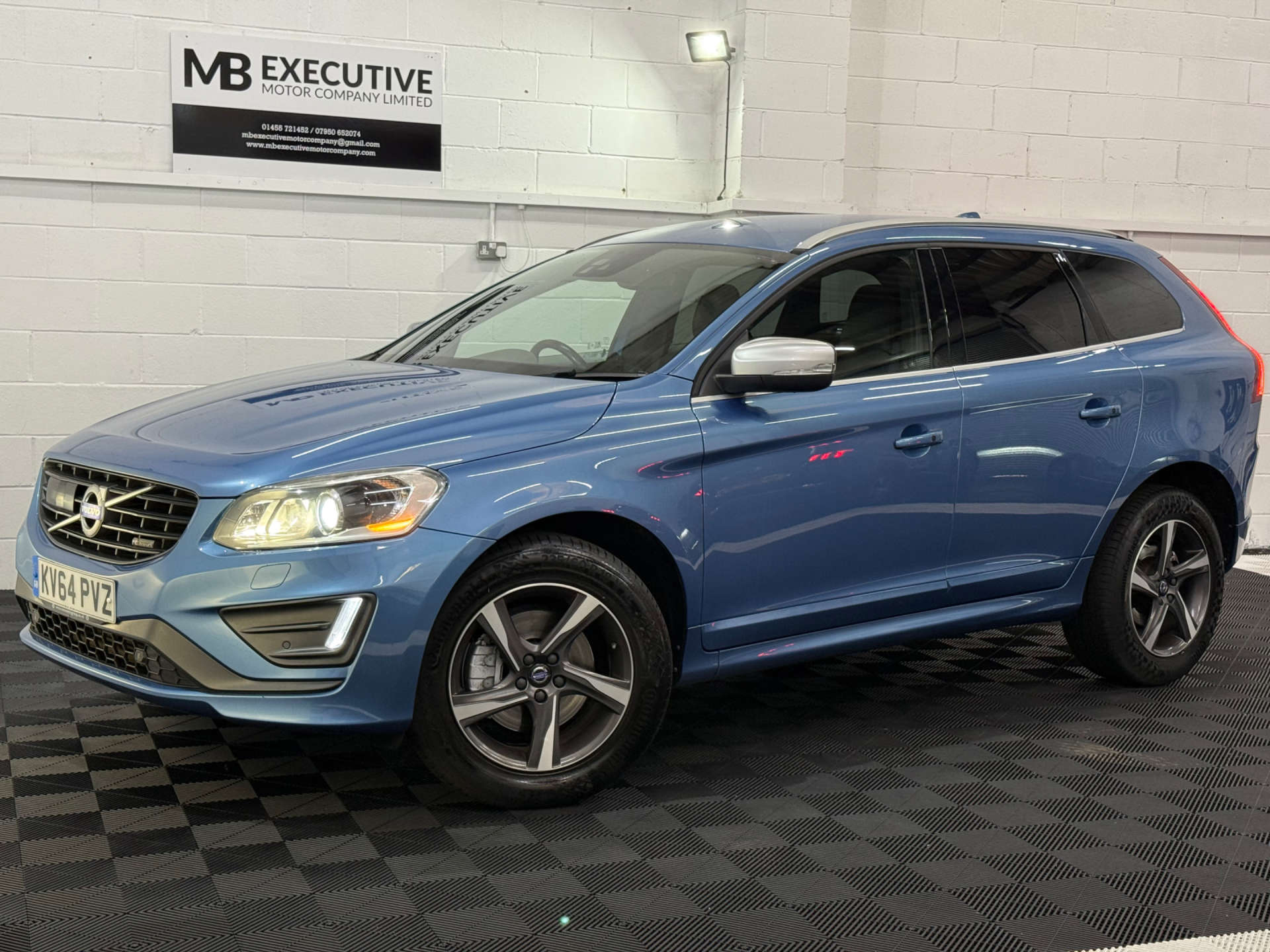 Volvo XC60 2.4 XC60 R-Design Luxury Nav D5 AWD Auto 4WD 5dr #6