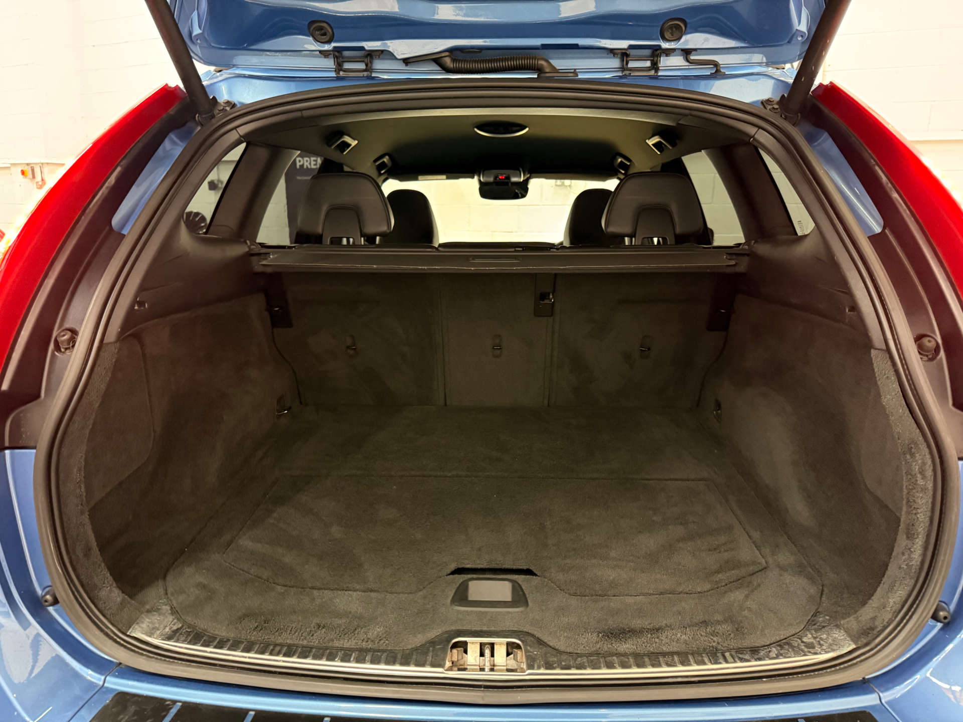Volvo XC60 2.4 XC60 R-Design Luxury Nav D5 AWD Auto 4WD 5dr #16