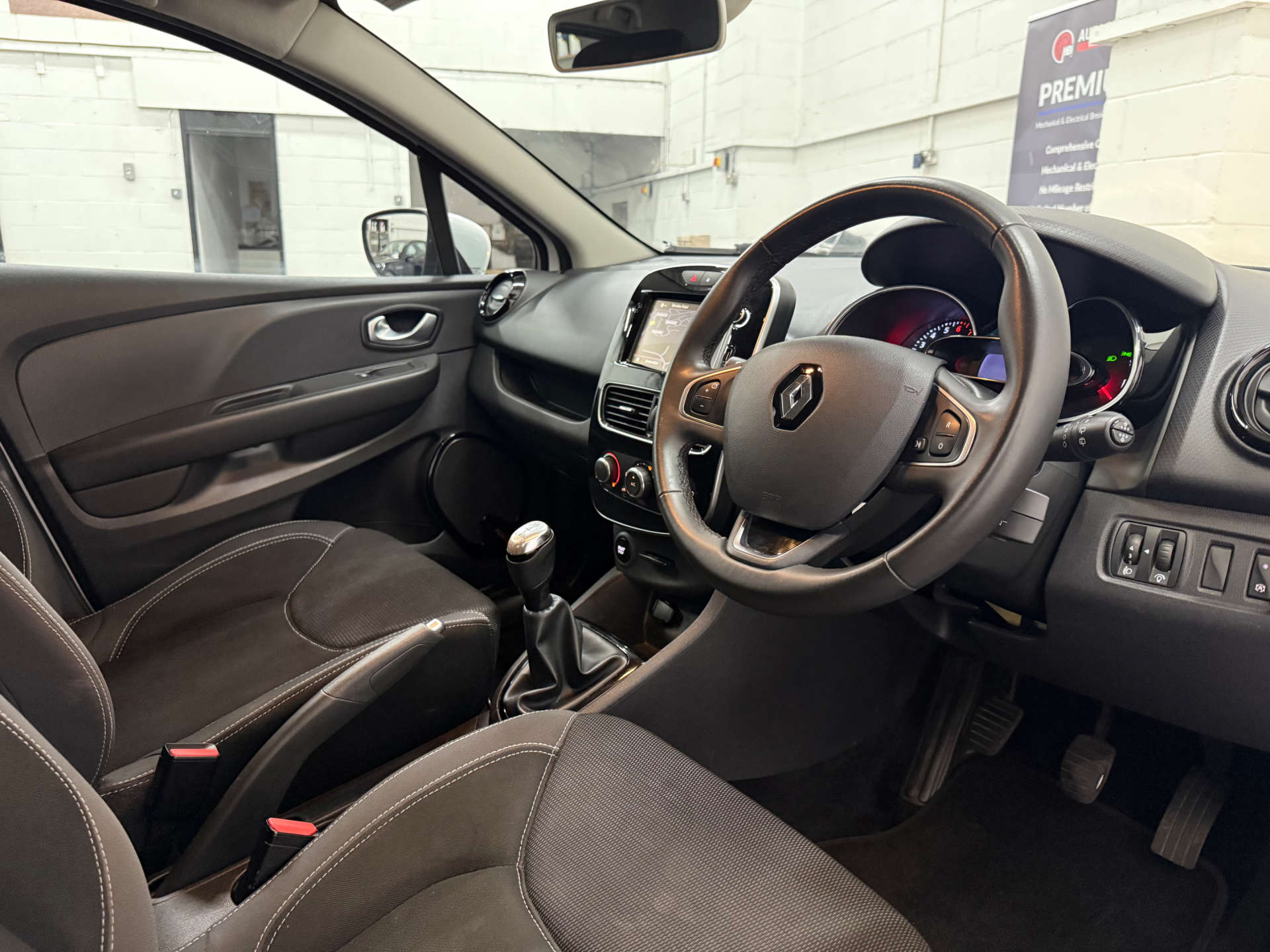 Renault CLIO 0.9 Clio Dynamique Nav TCe 5dr #9