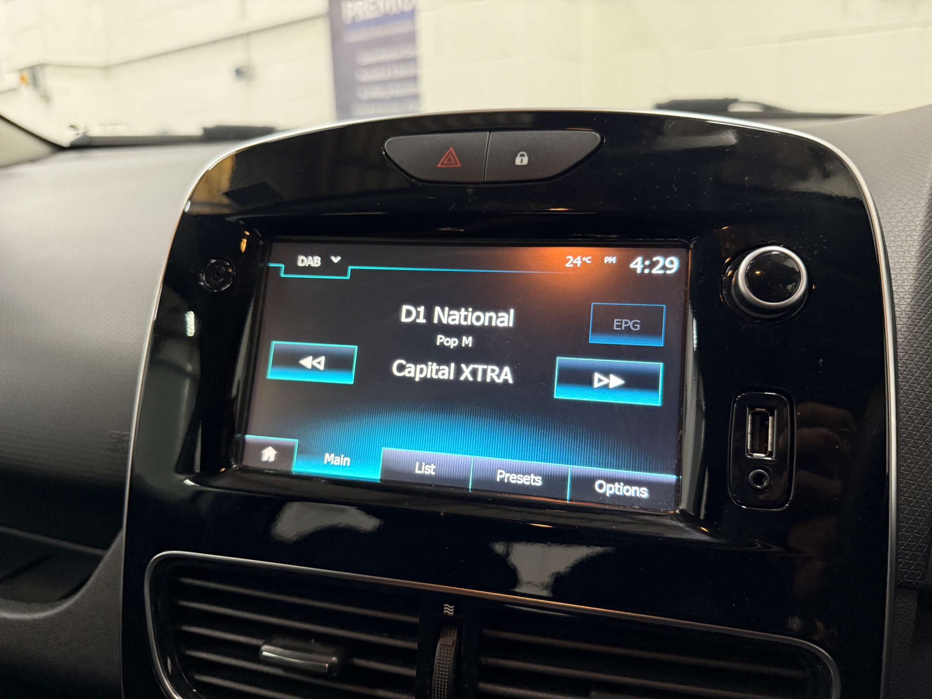 Renault CLIO 0.9 Clio Dynamique Nav TCe 5dr #20